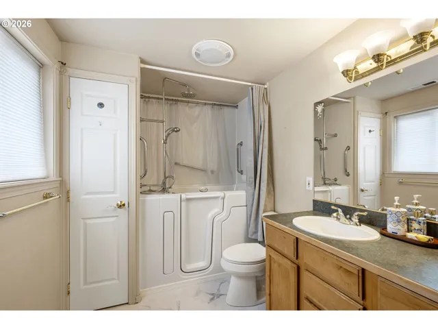 Owner's Suite Bathroom-Walk in Shower