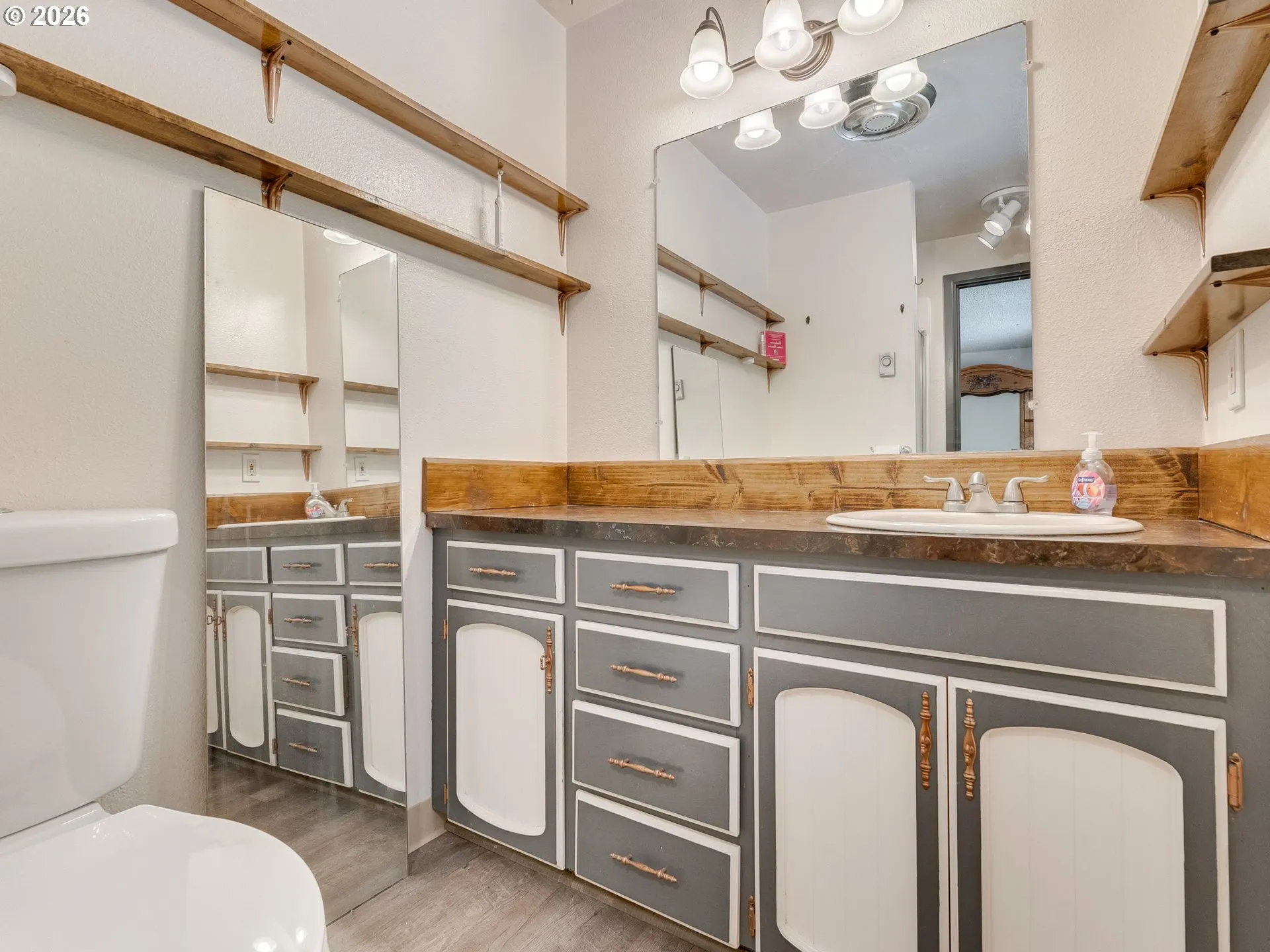 Bathroom, Attached-Walk in Shower