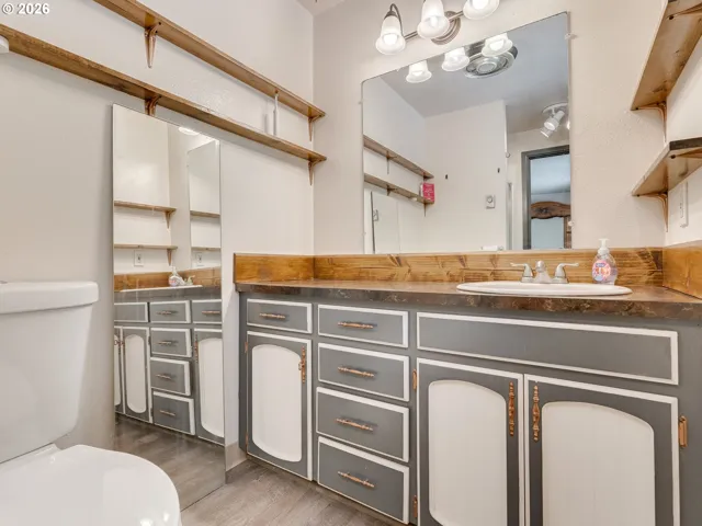 Bathroom, Attached-Walk in Shower