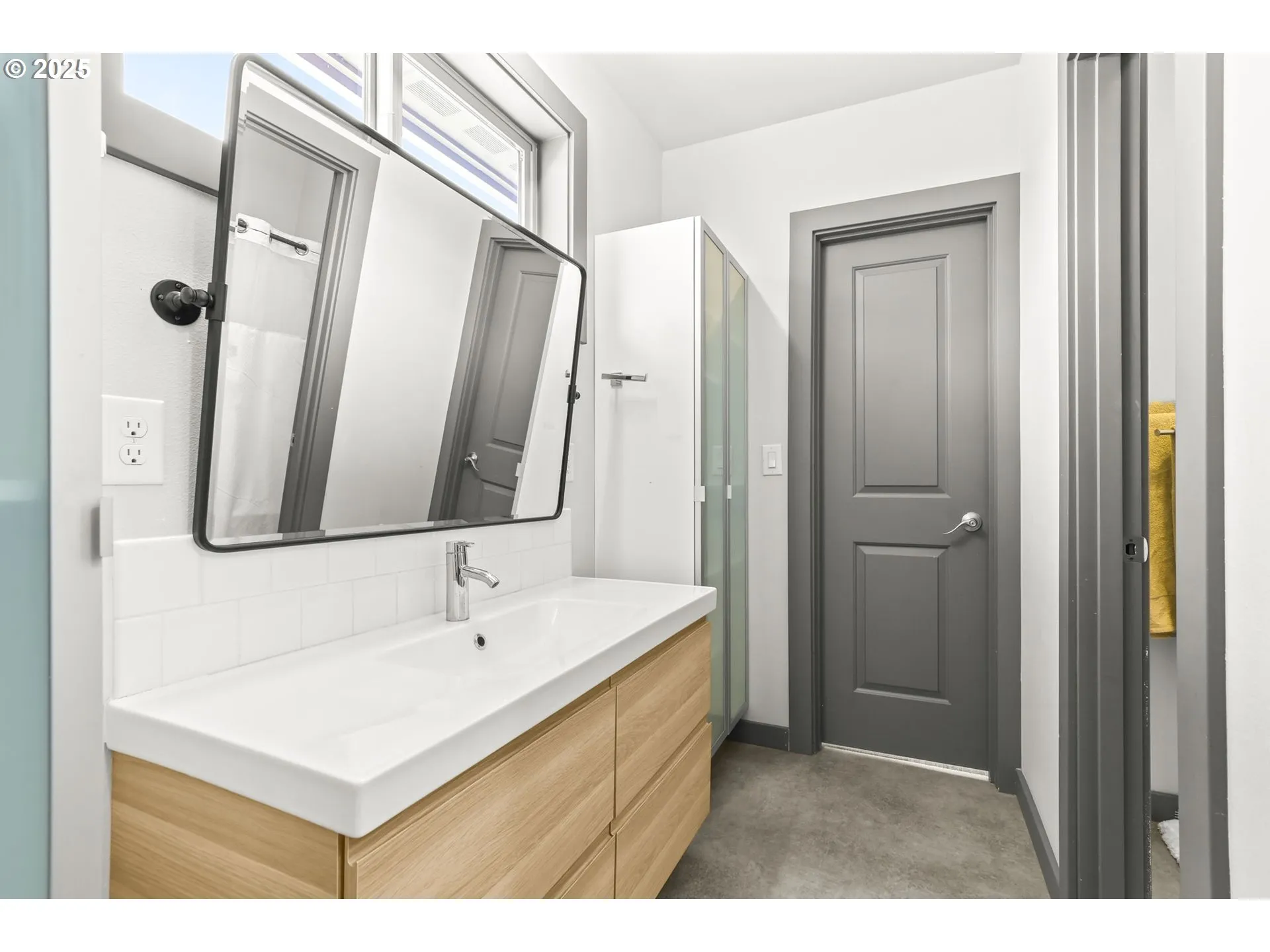 Bathroom-Jack and Jill