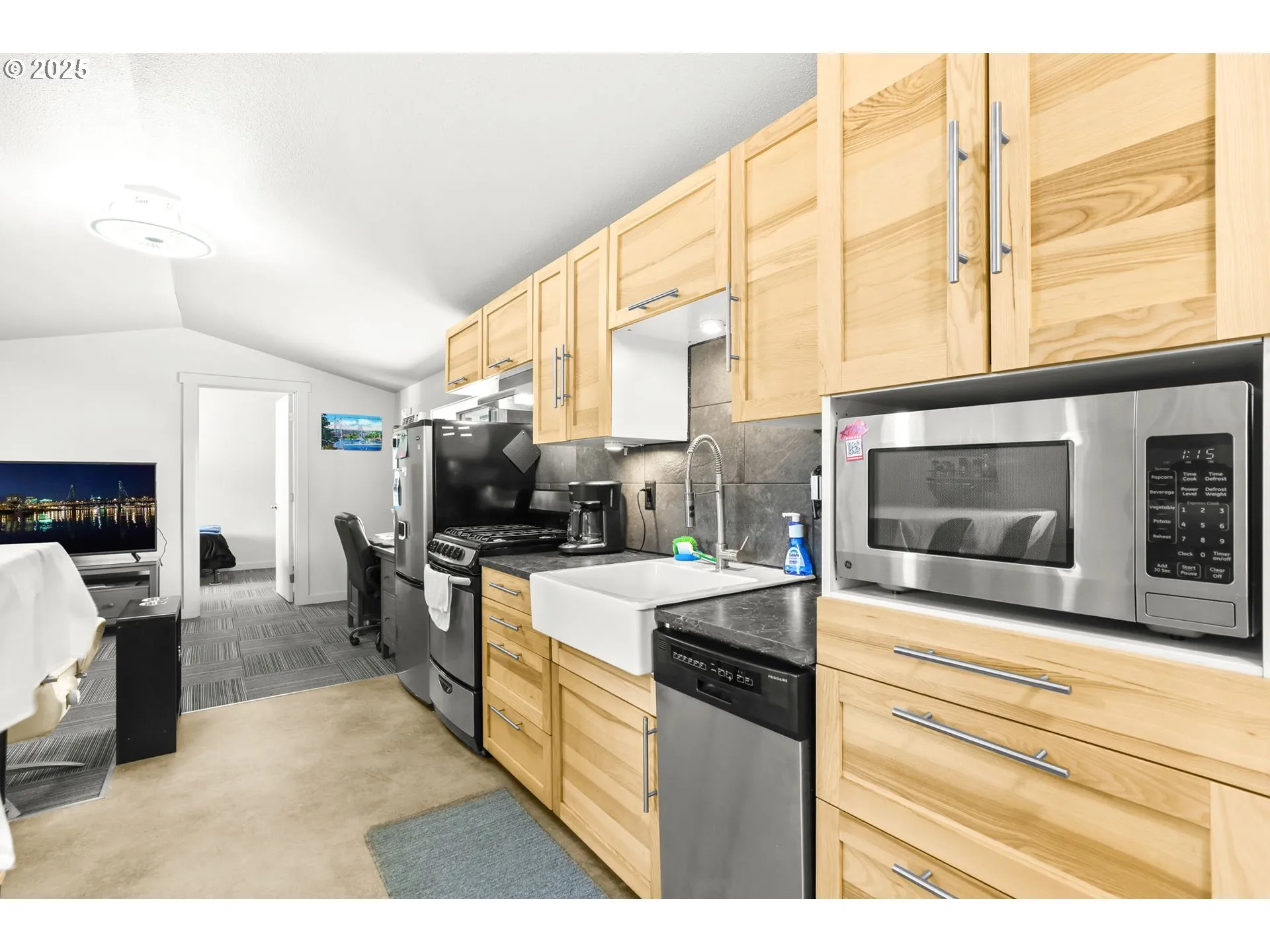 Den/Office-Upper