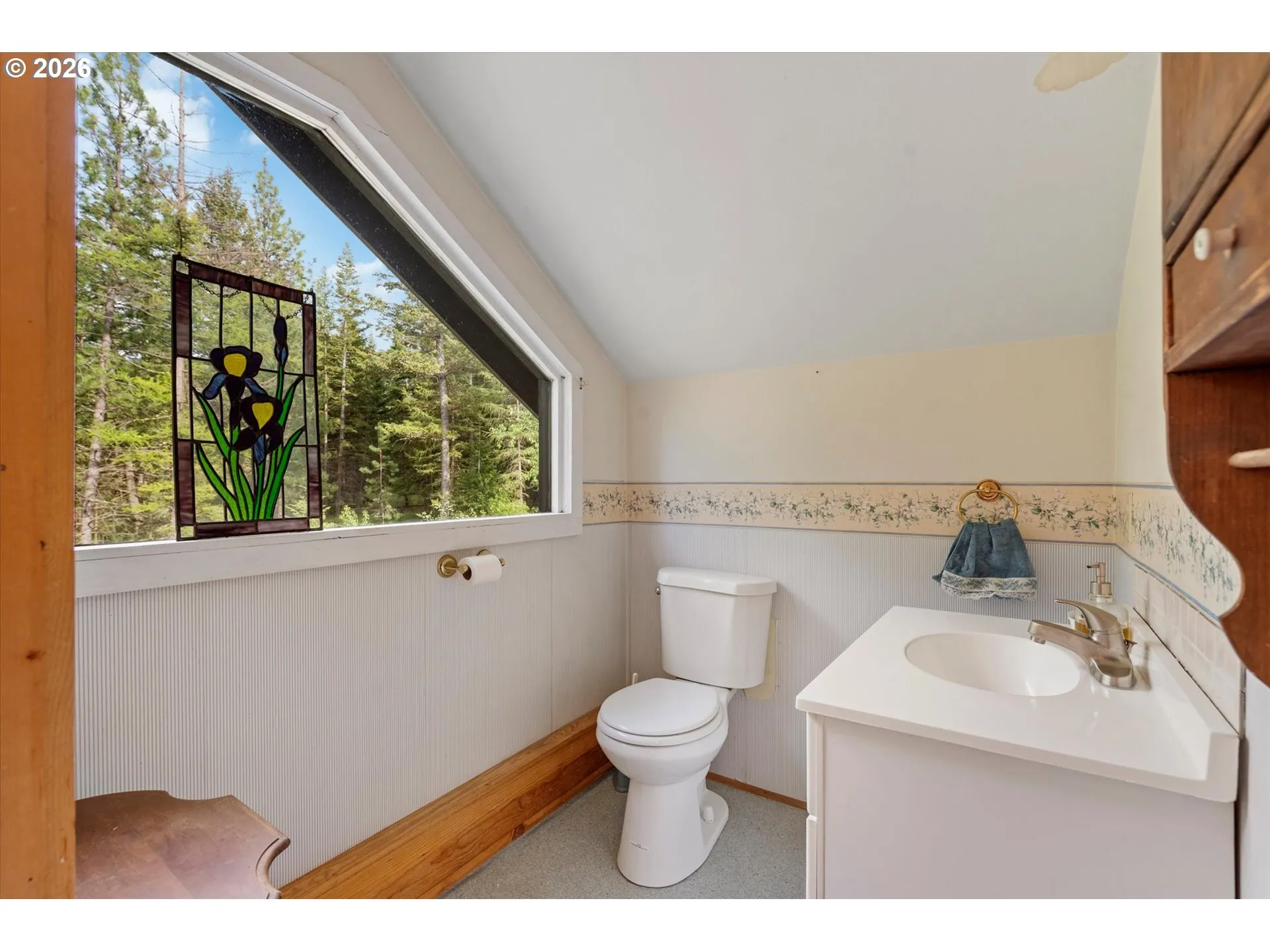 Bathroom, Attached-Upper