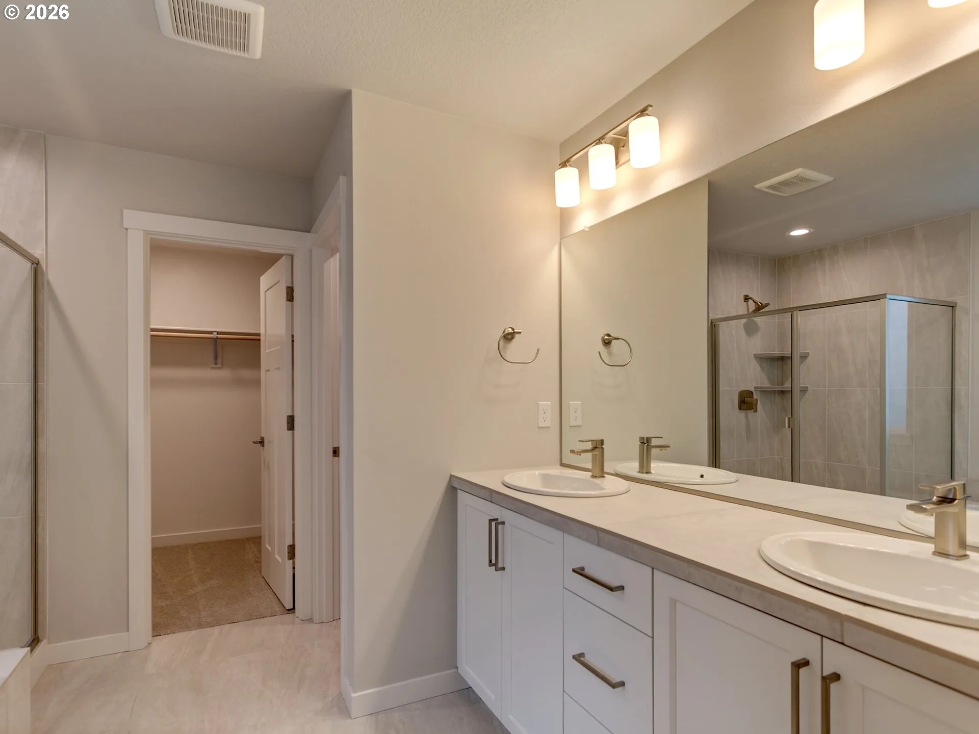 Primary Bedroom-Attached Bathroom