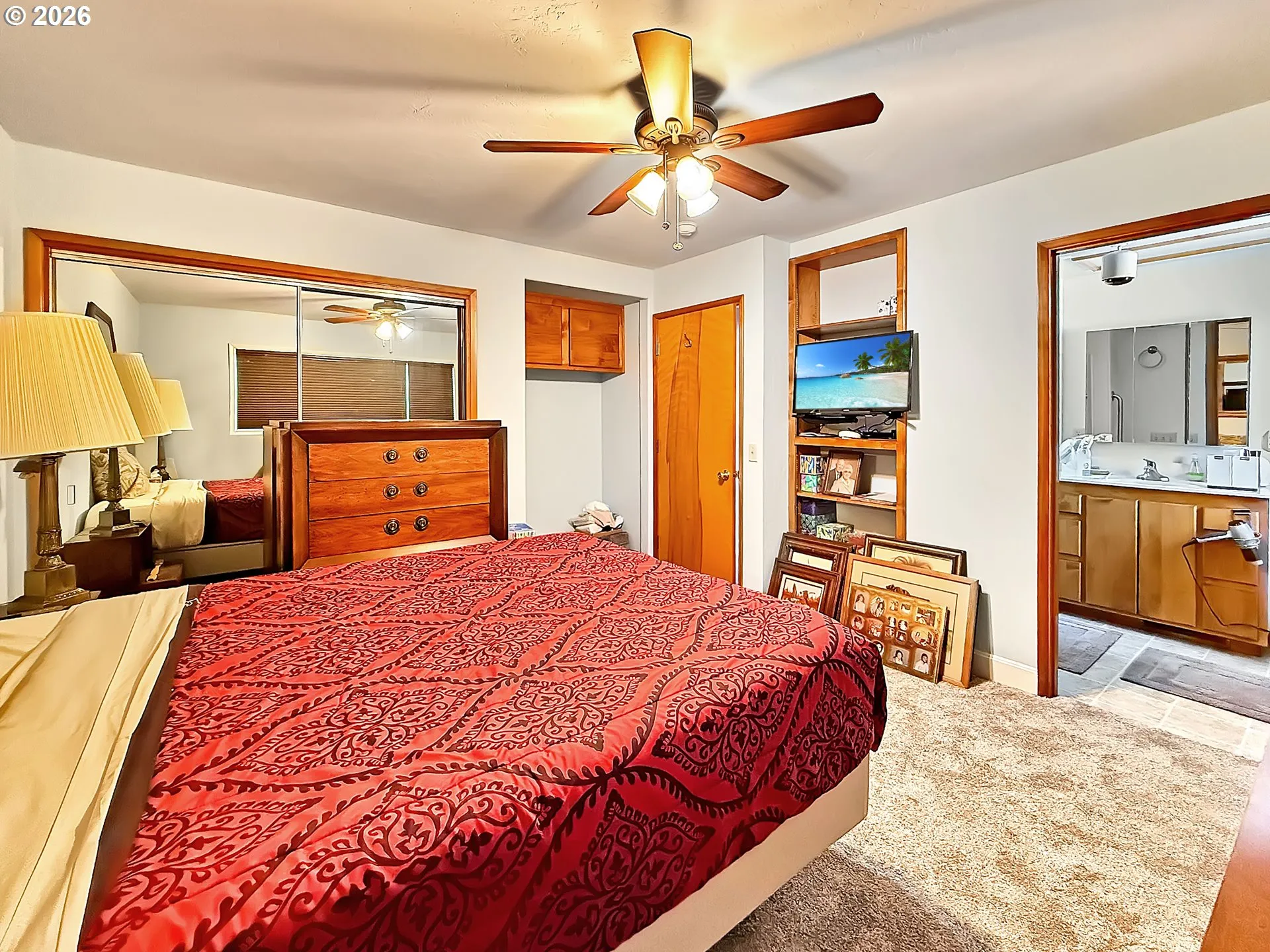 Bedroom, Primary