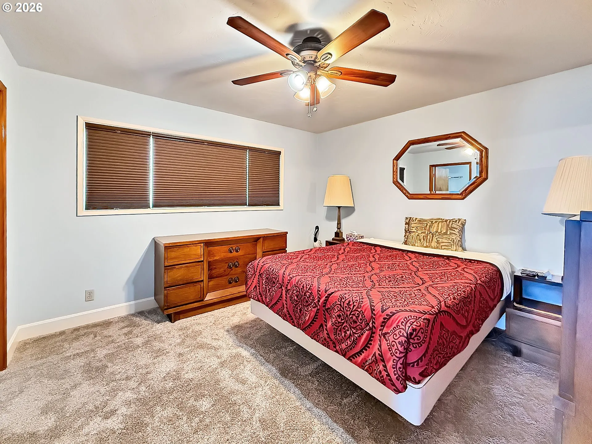 Bedroom, Primary
