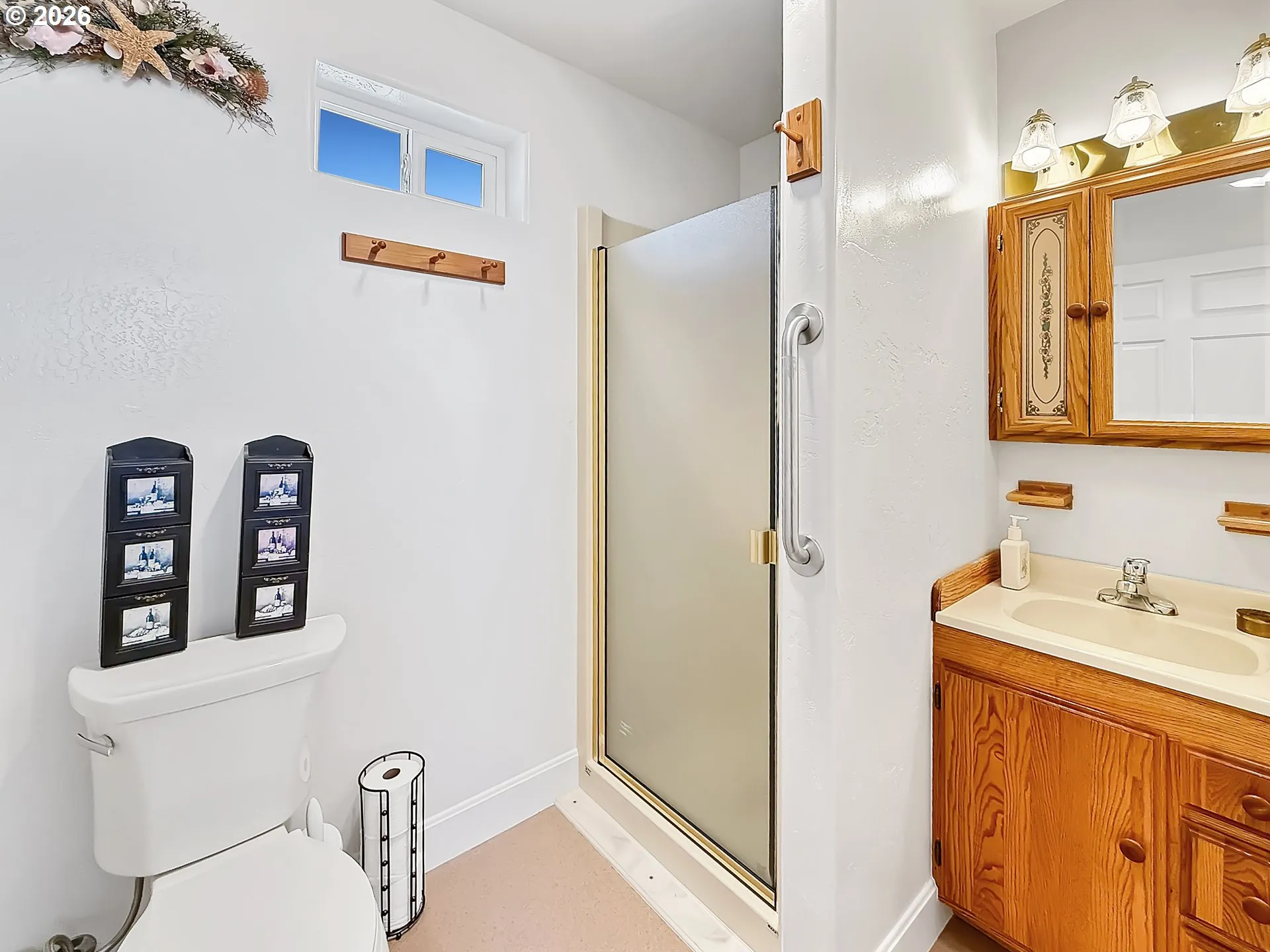Bathroom-Upper