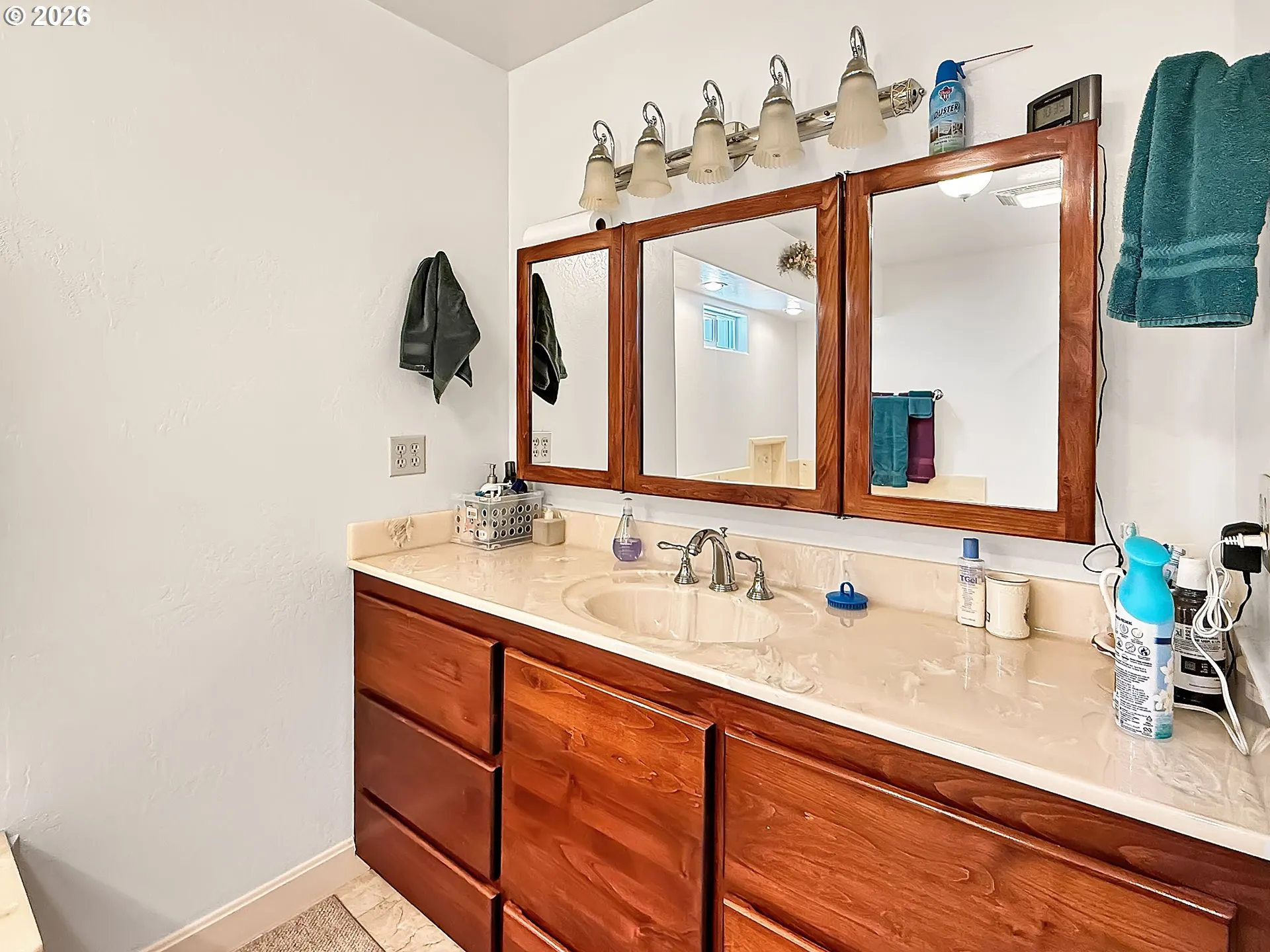 Bathroom, Attached