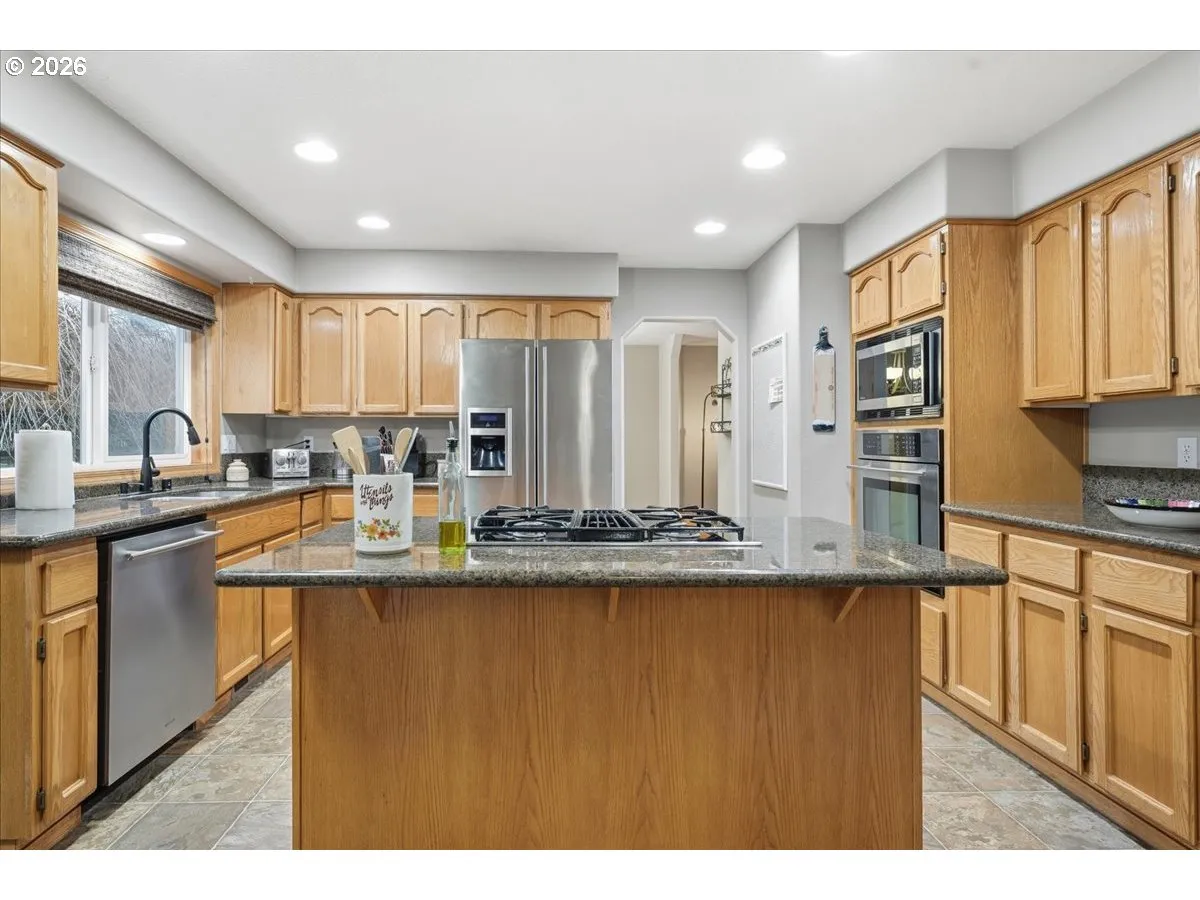 Kitchen-Cooking Island