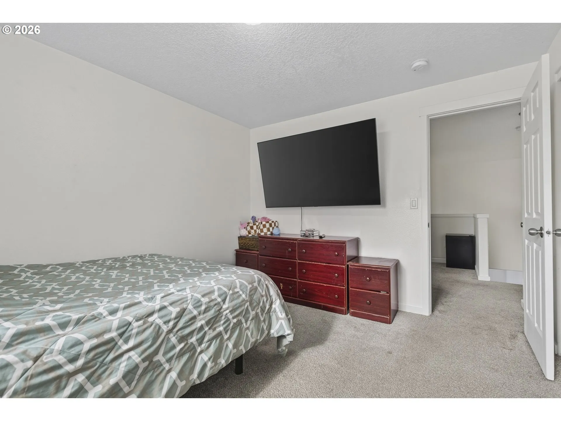 Bedroom, Primary