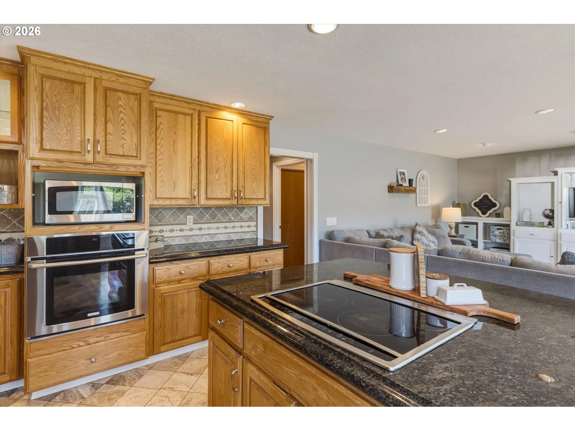Kitchen-Cooking Island