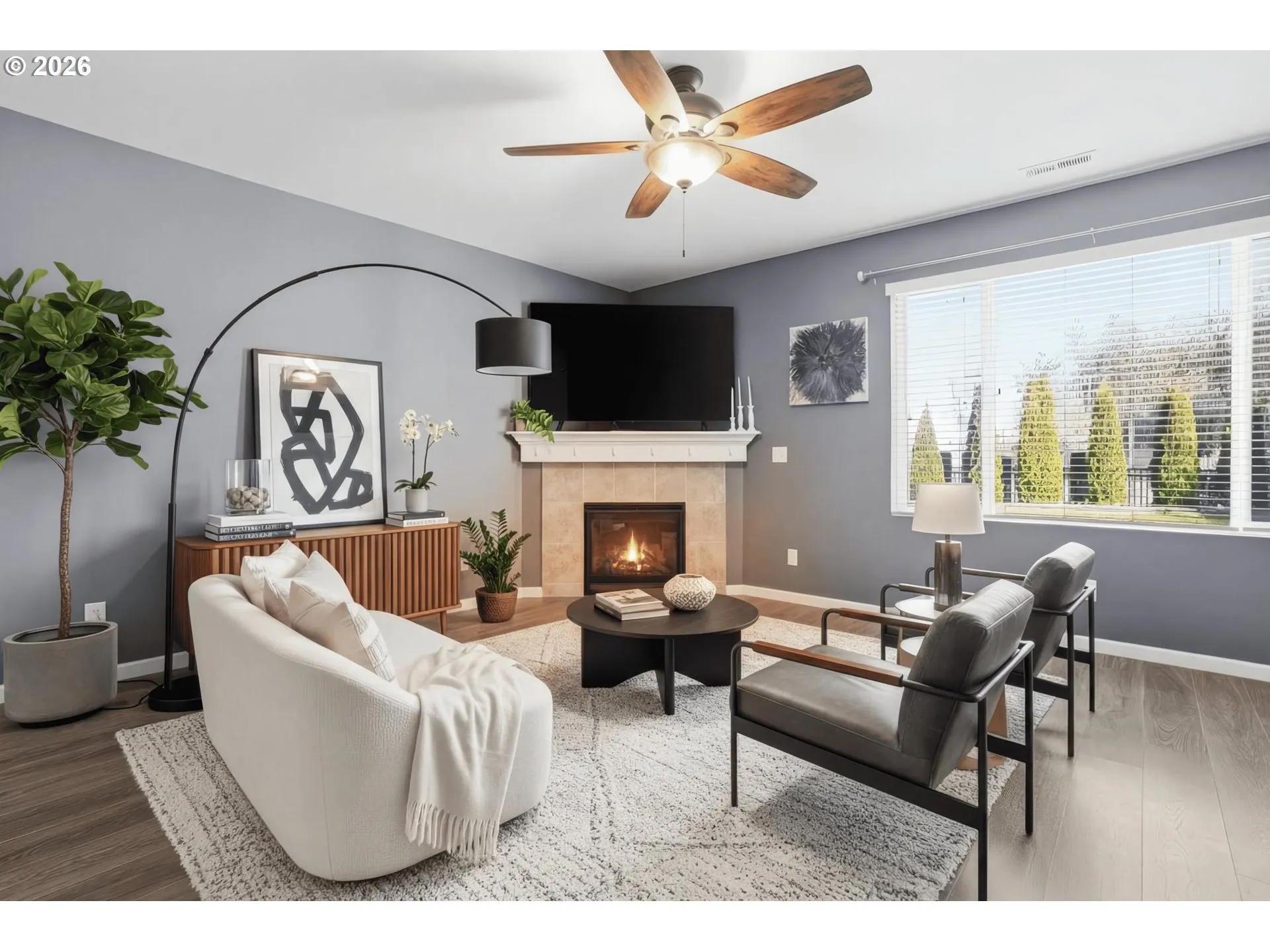 Living Room-Ceiling Fan