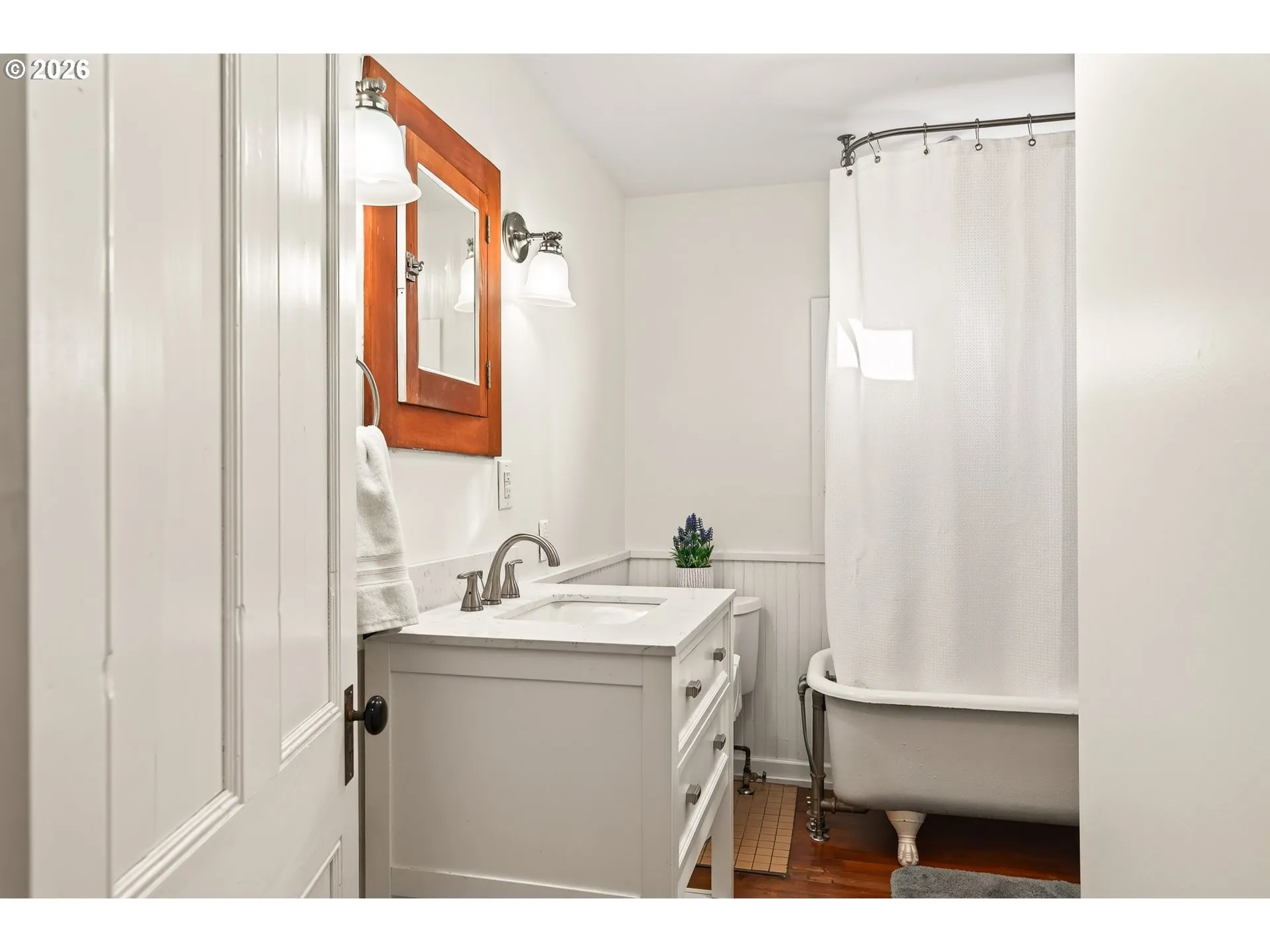 Bathroom-Upper