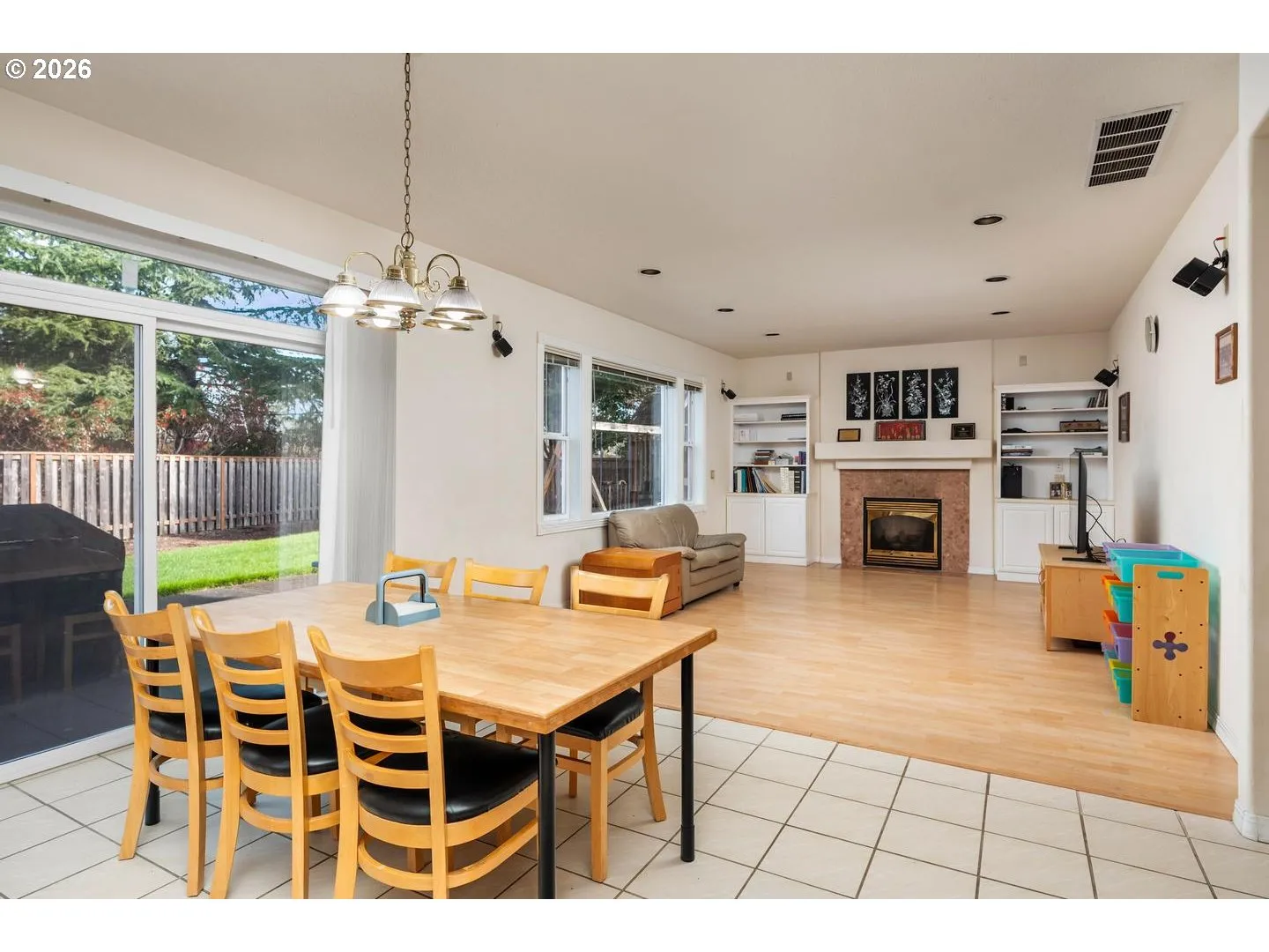 Kitchen-Eating Area