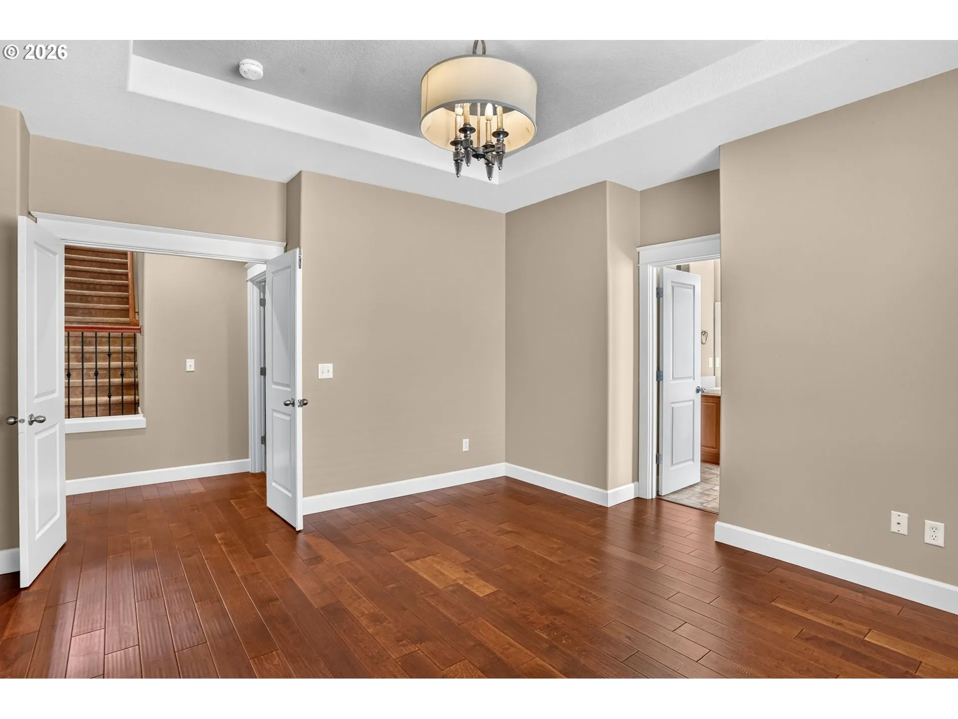 Bedroom, Owner's Suite-Main