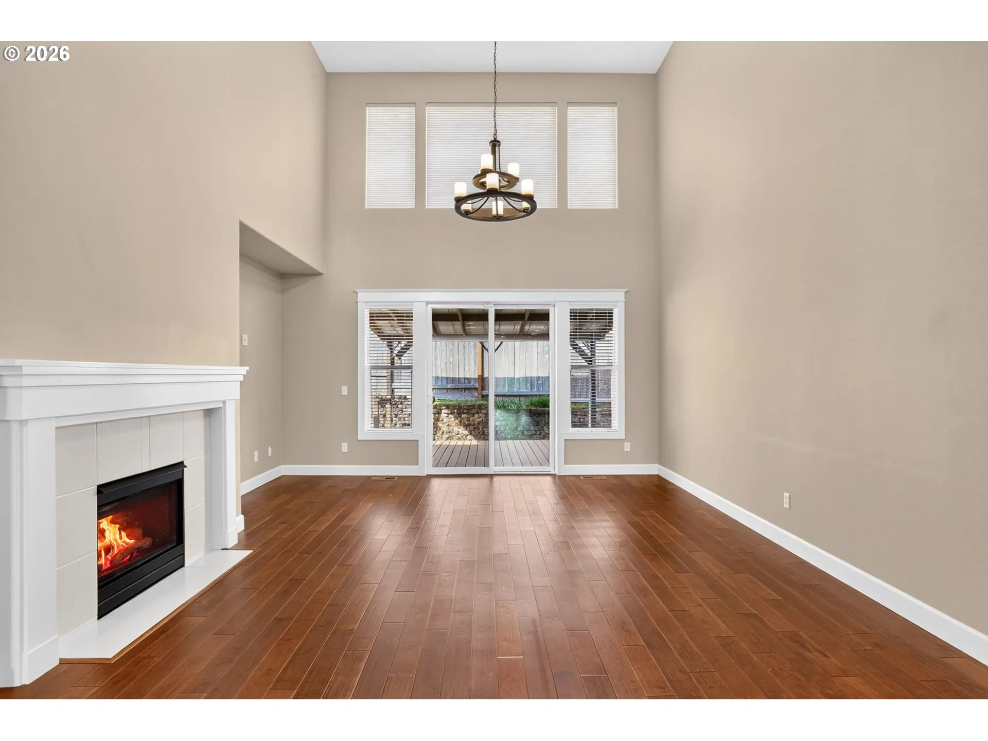 Living Room-Fireplace