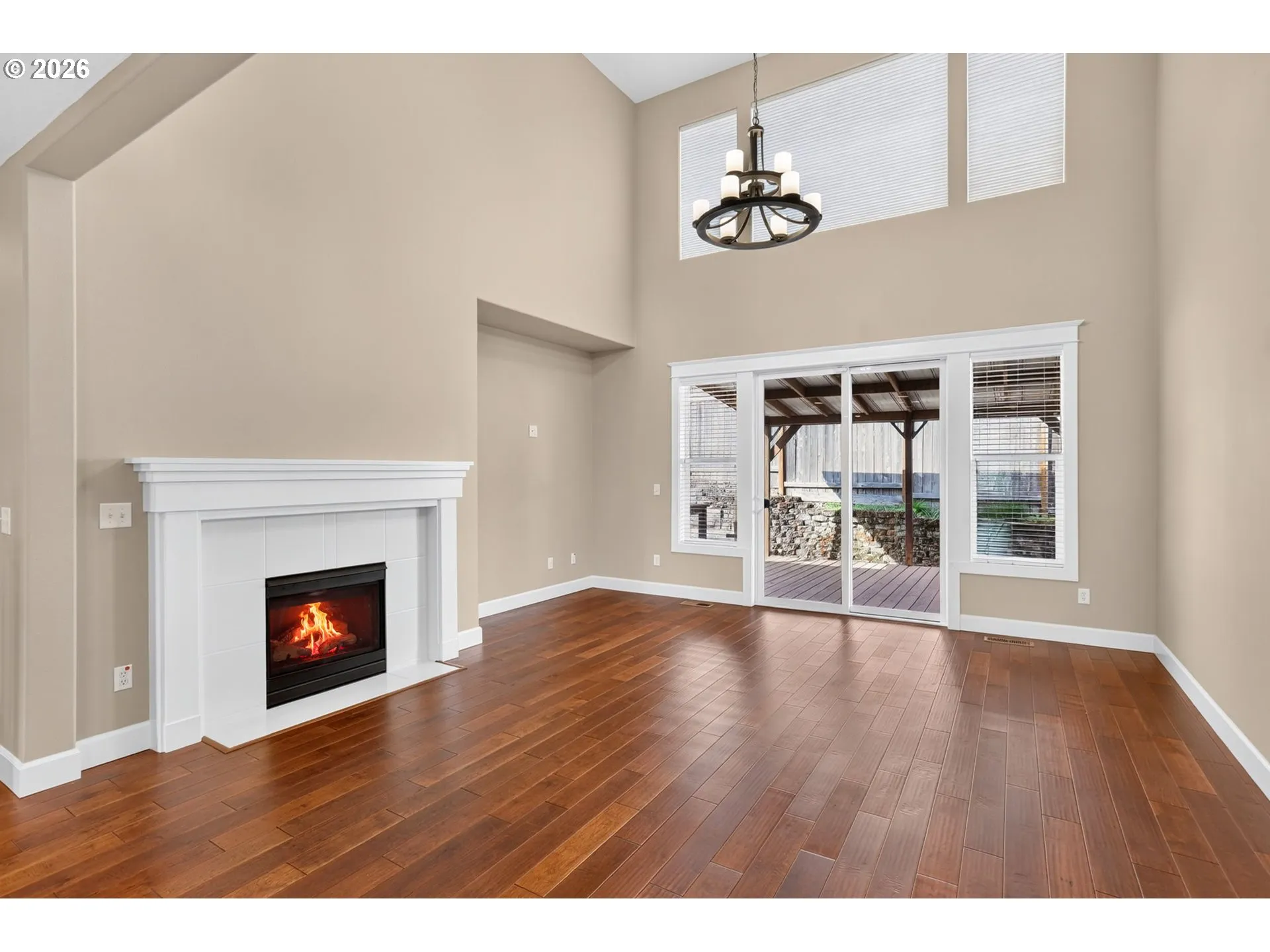 Living Room-Fireplace