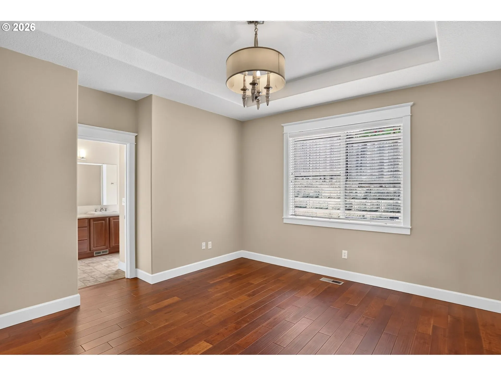 Bedroom, Owner's Suite-Main