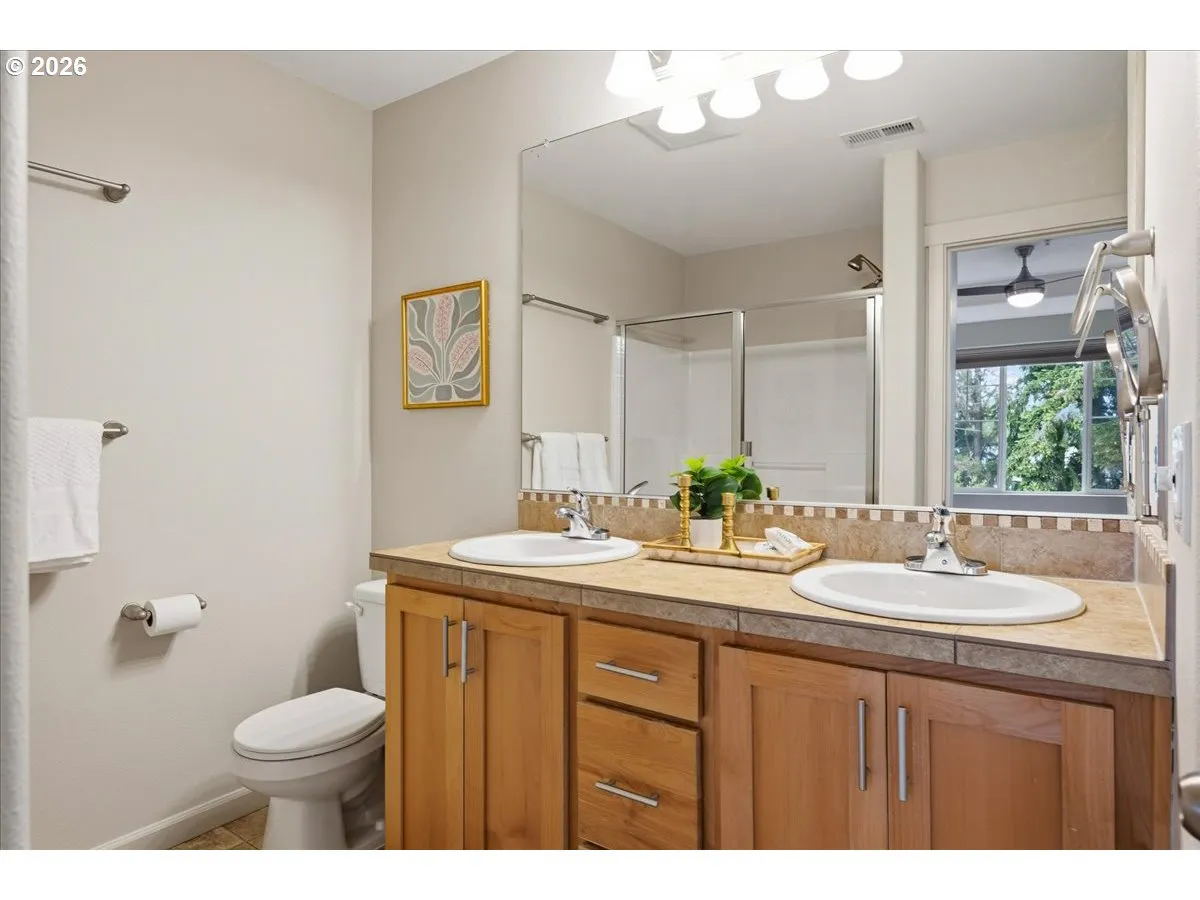 Bathroom, Attached
