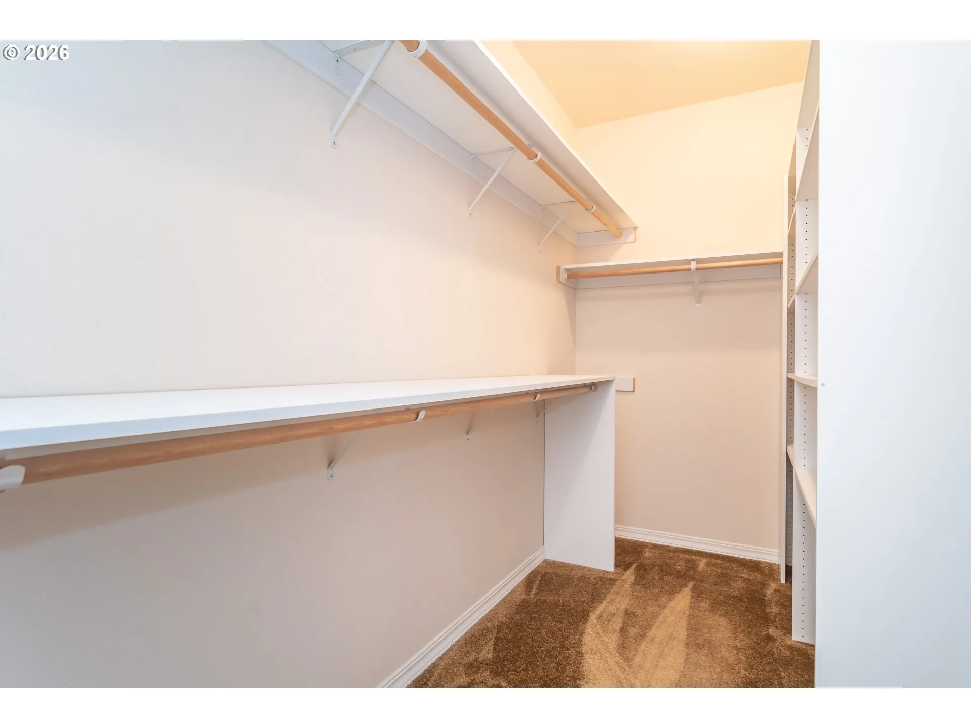 Bathroom, Attached-Walk-In Closet