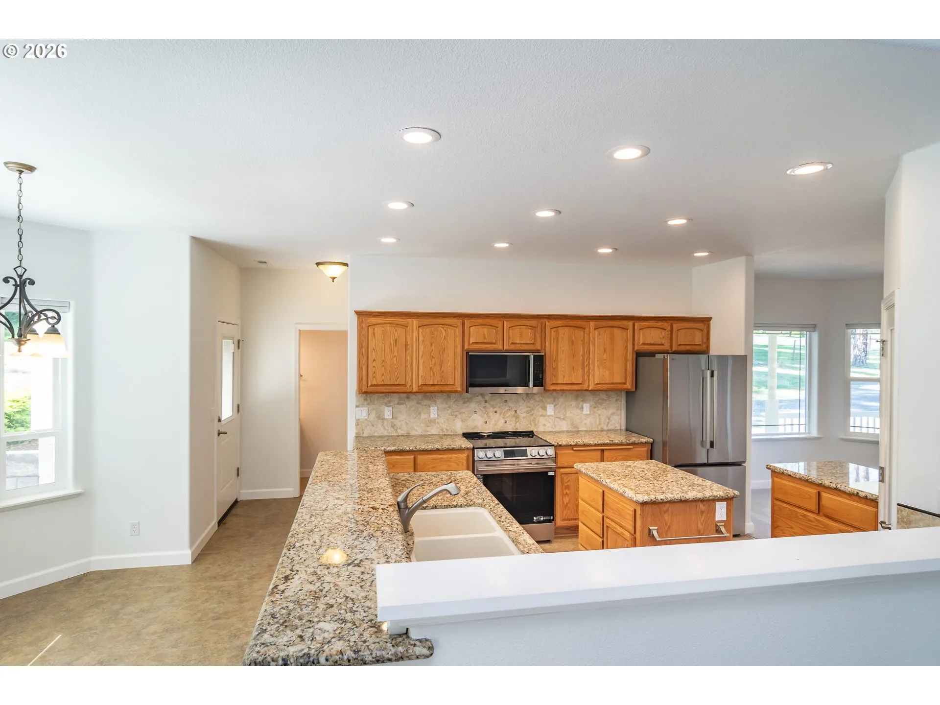 Kitchen-Eating Area