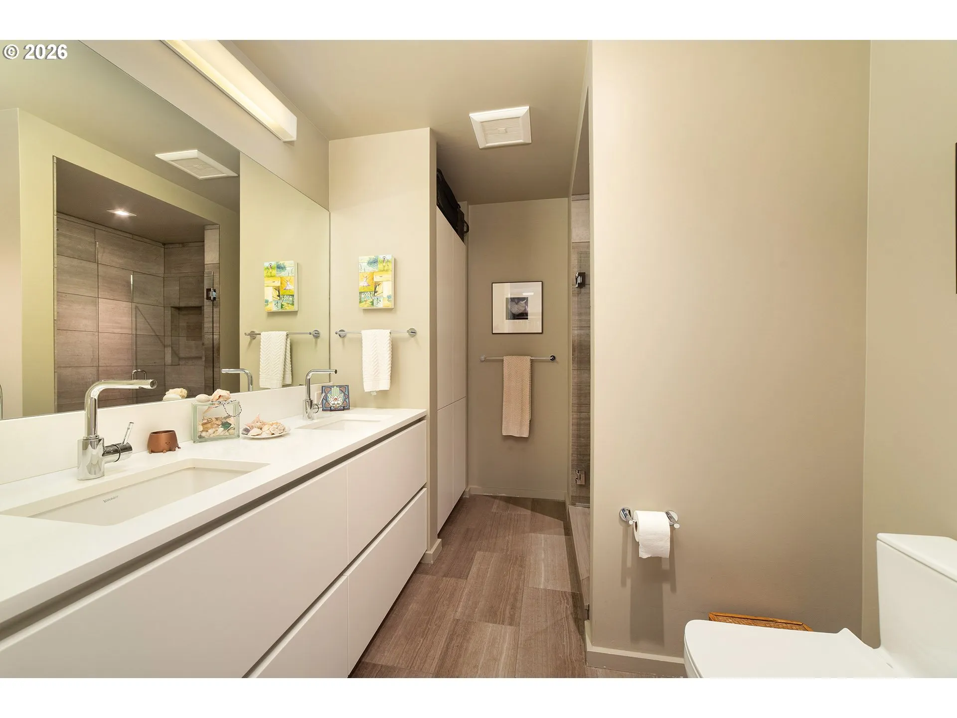 Bathroom-Double Sinks