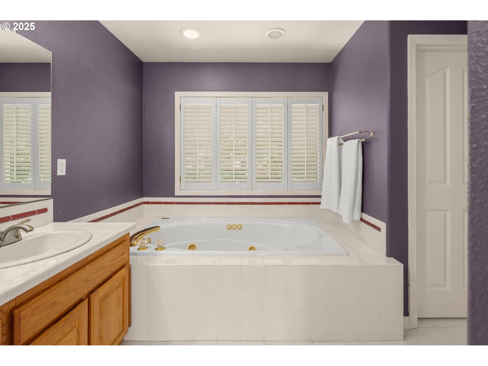 Owner's Suite Bathroom-Garden Tub