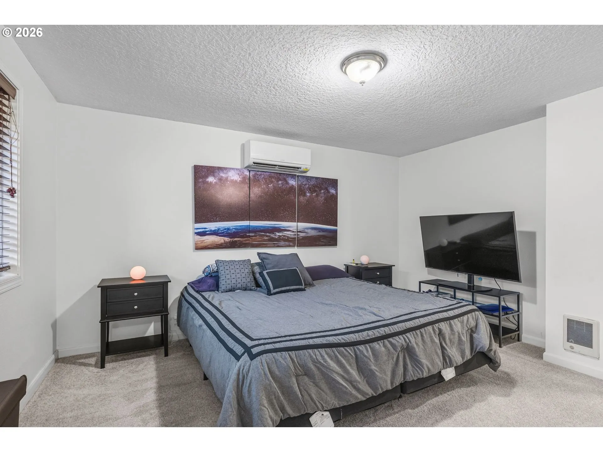 Bedroom, Primary