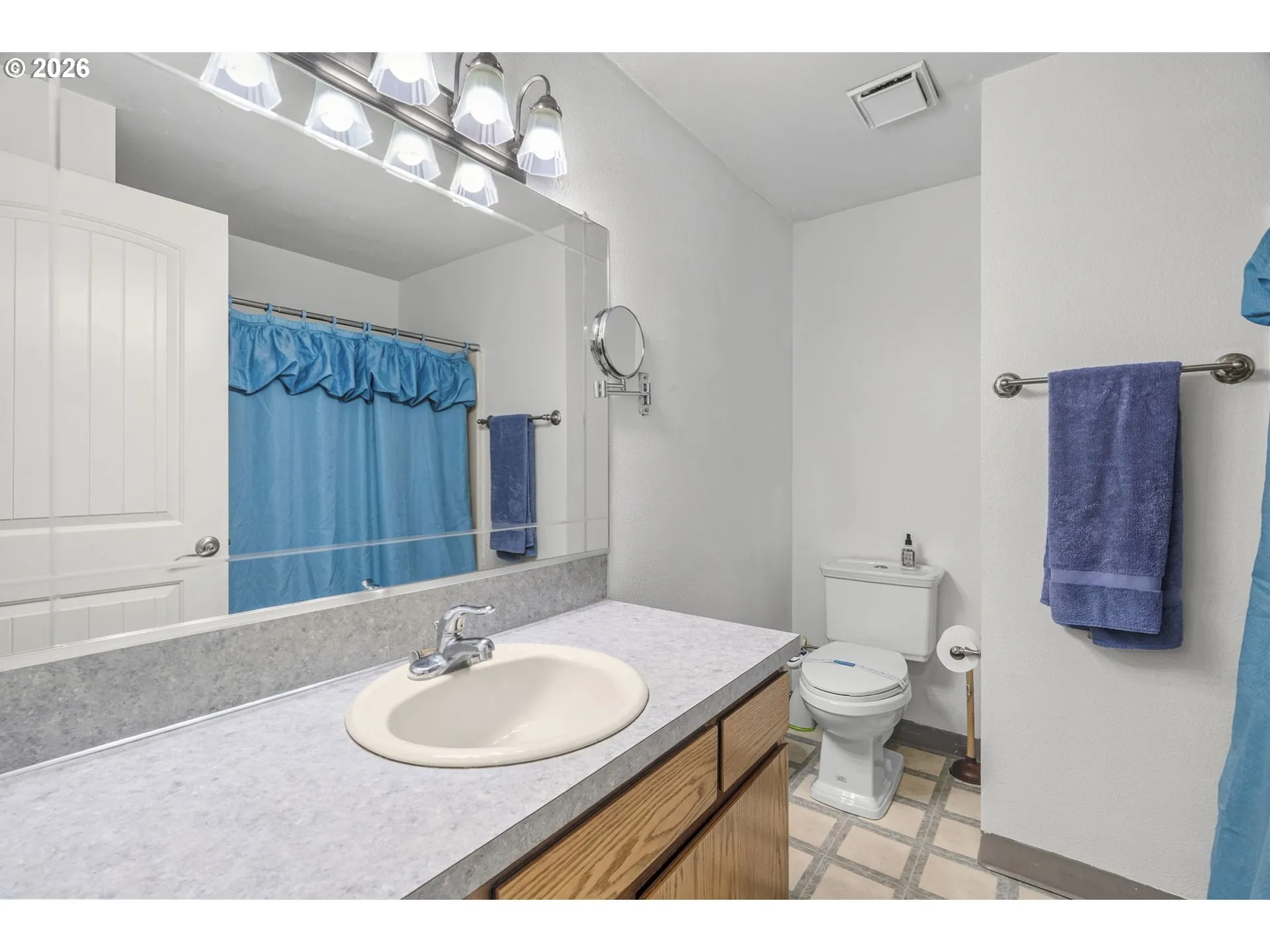 Bathroom-Hall