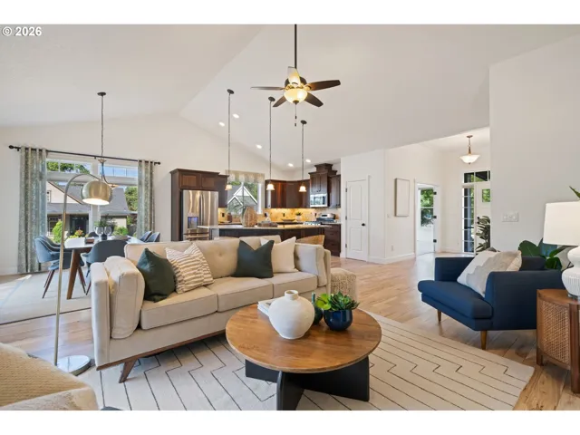Living Room-Ceiling Fan