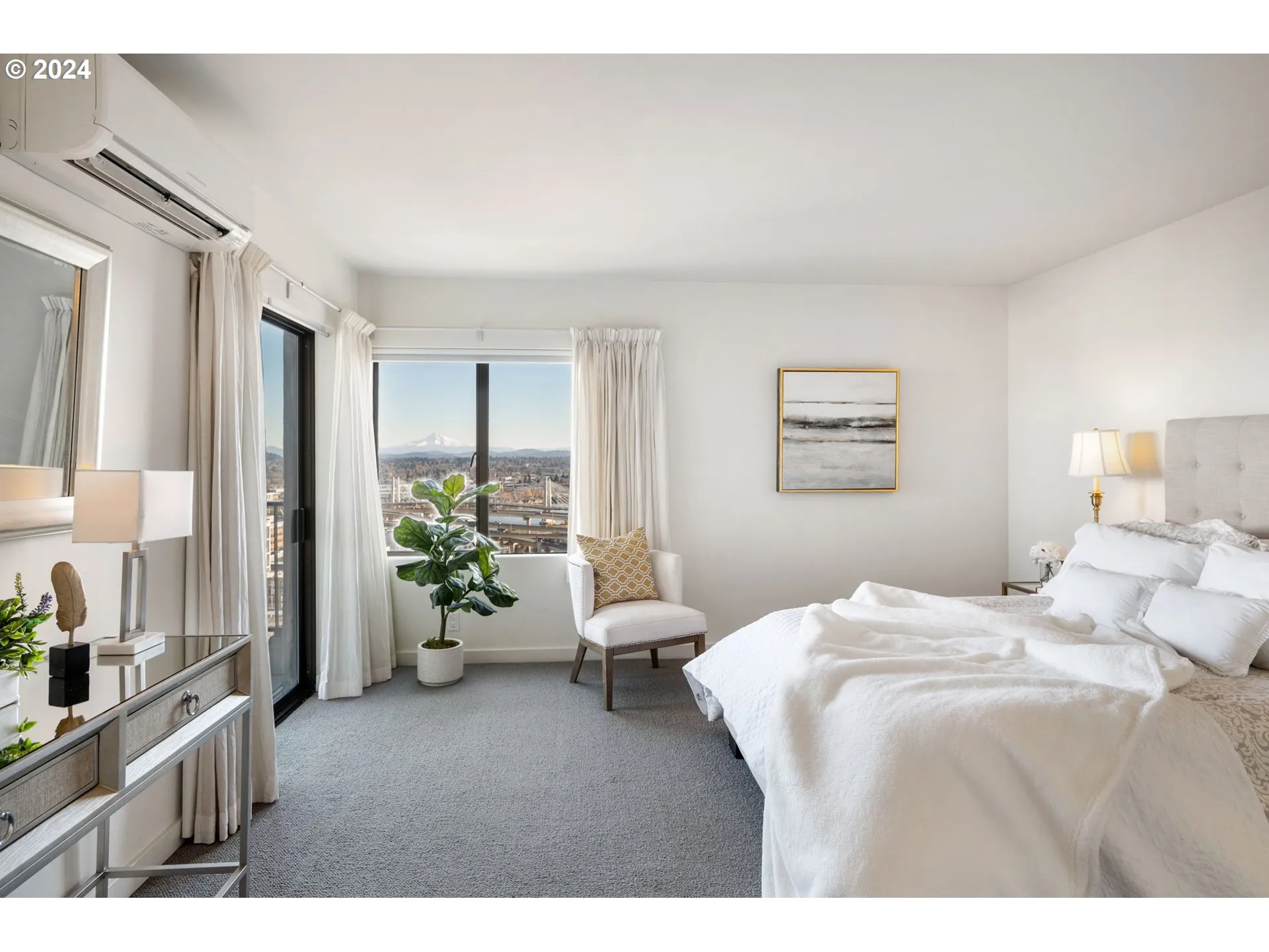 Bedroom, Owner's Suite