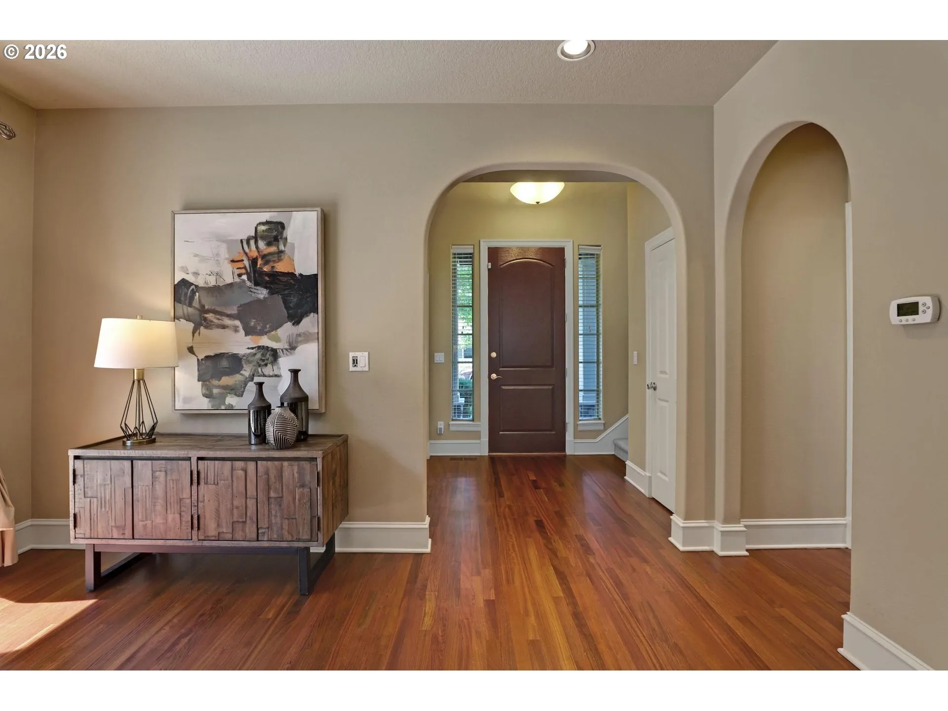 Living Room/Entrance