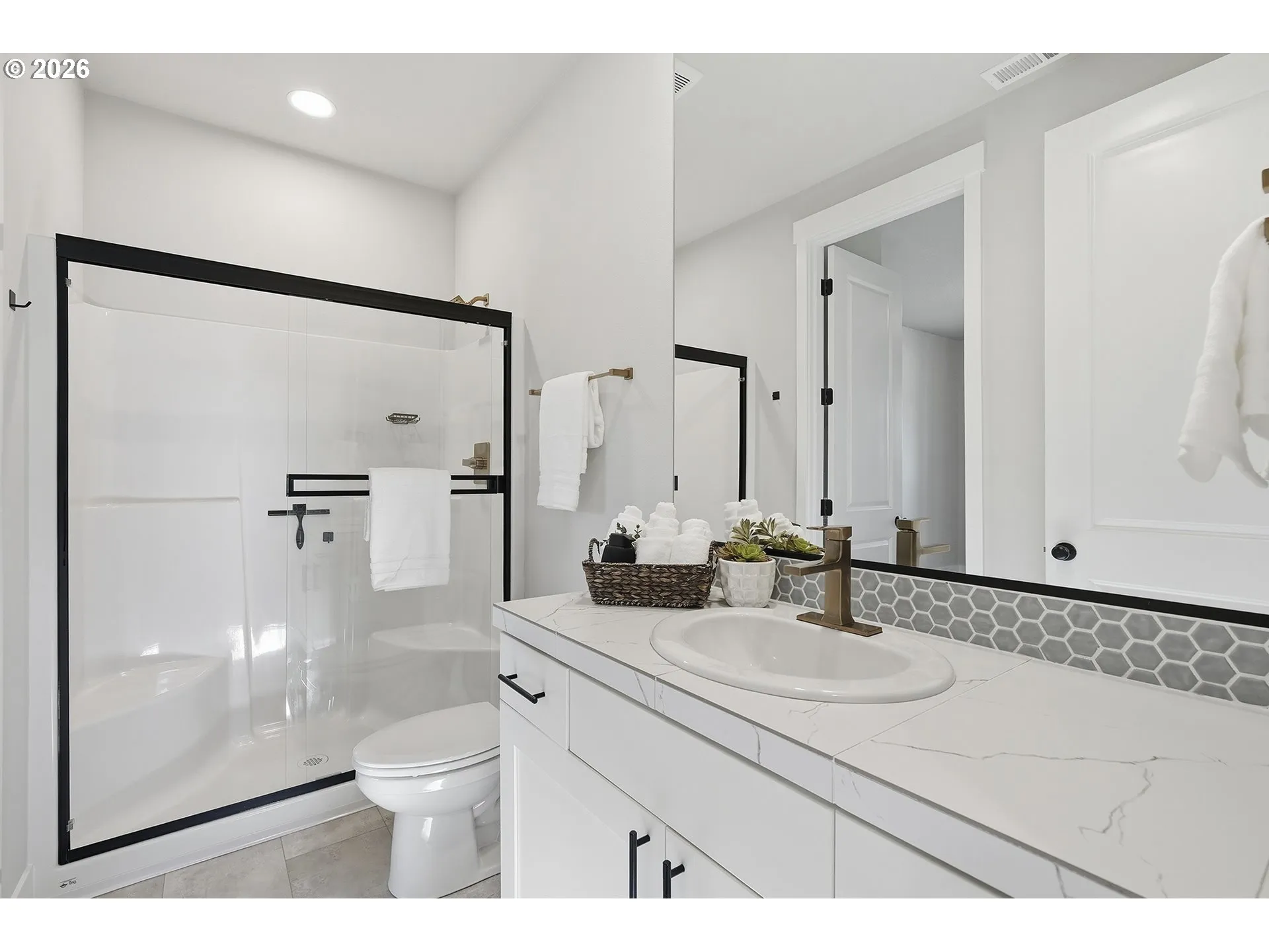 Bathroom-Walk in Shower
