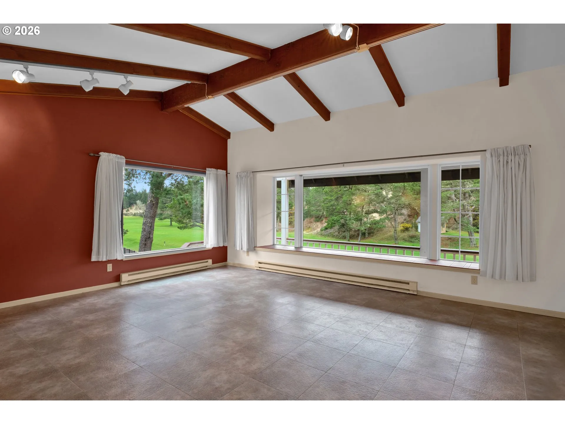 Living Room-Vaulted Ceilings