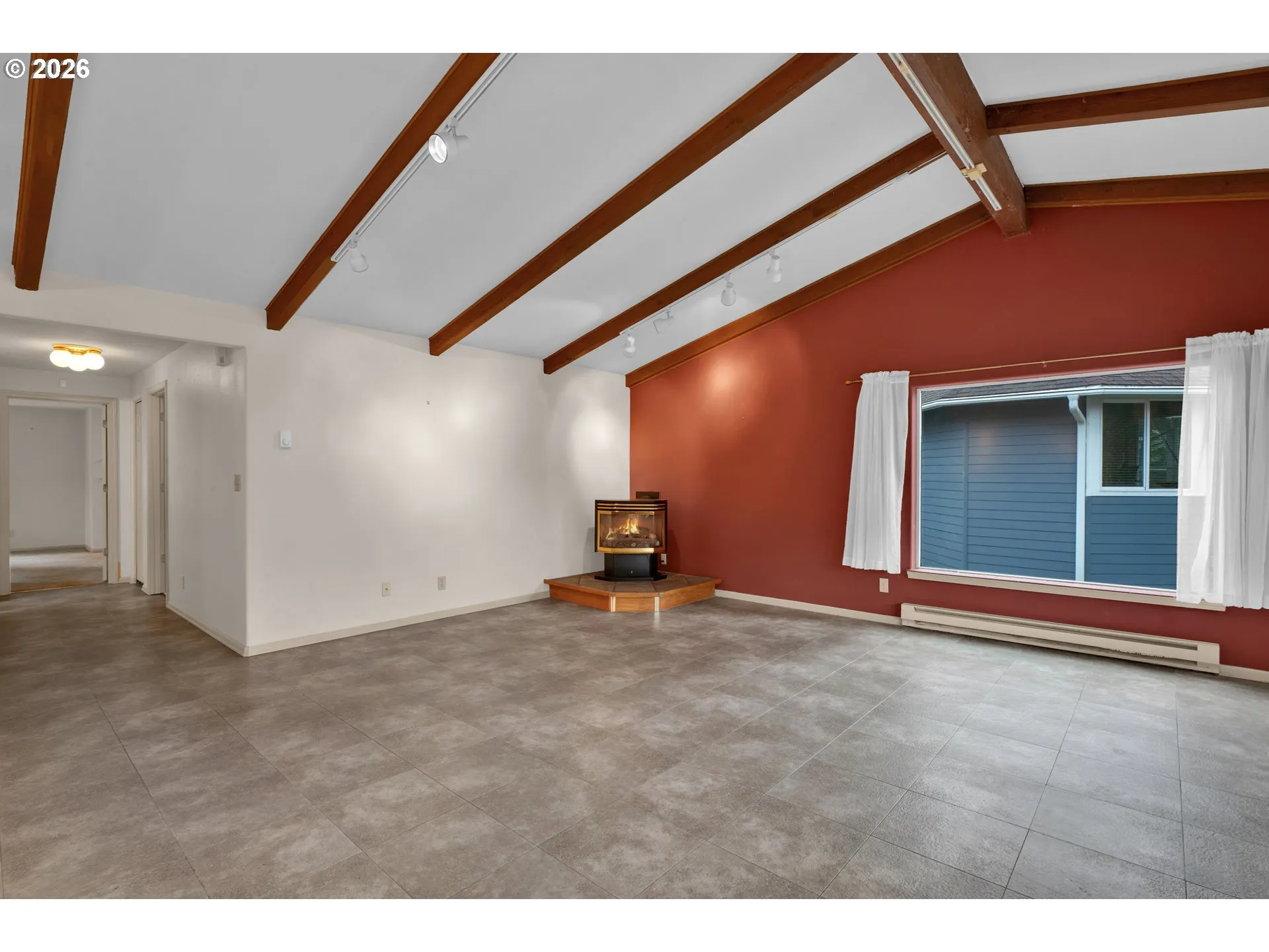 Living Room-Fireplace