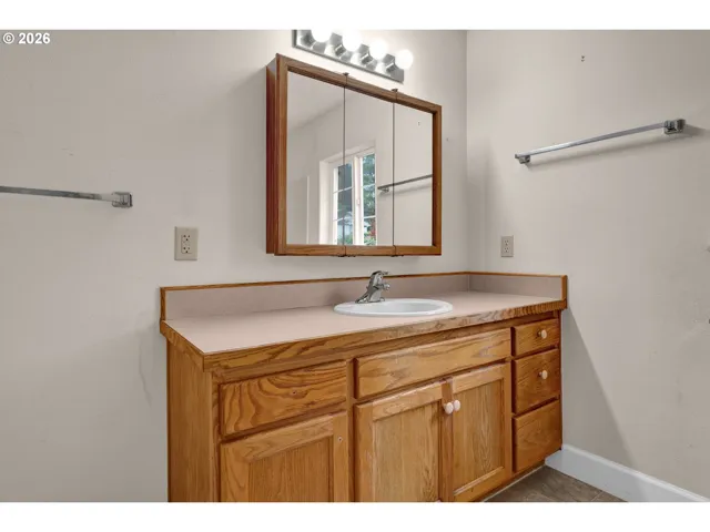 Bathroom-Hall