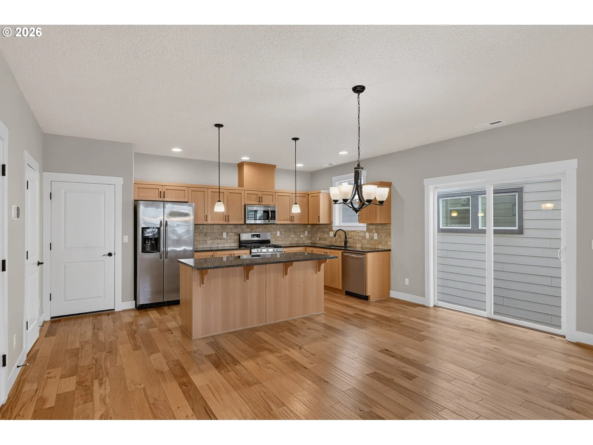 Kitchen/Nook-Island