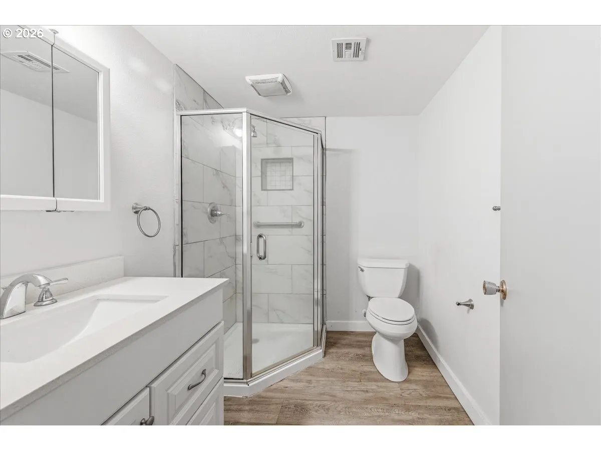Bathroom-Lower