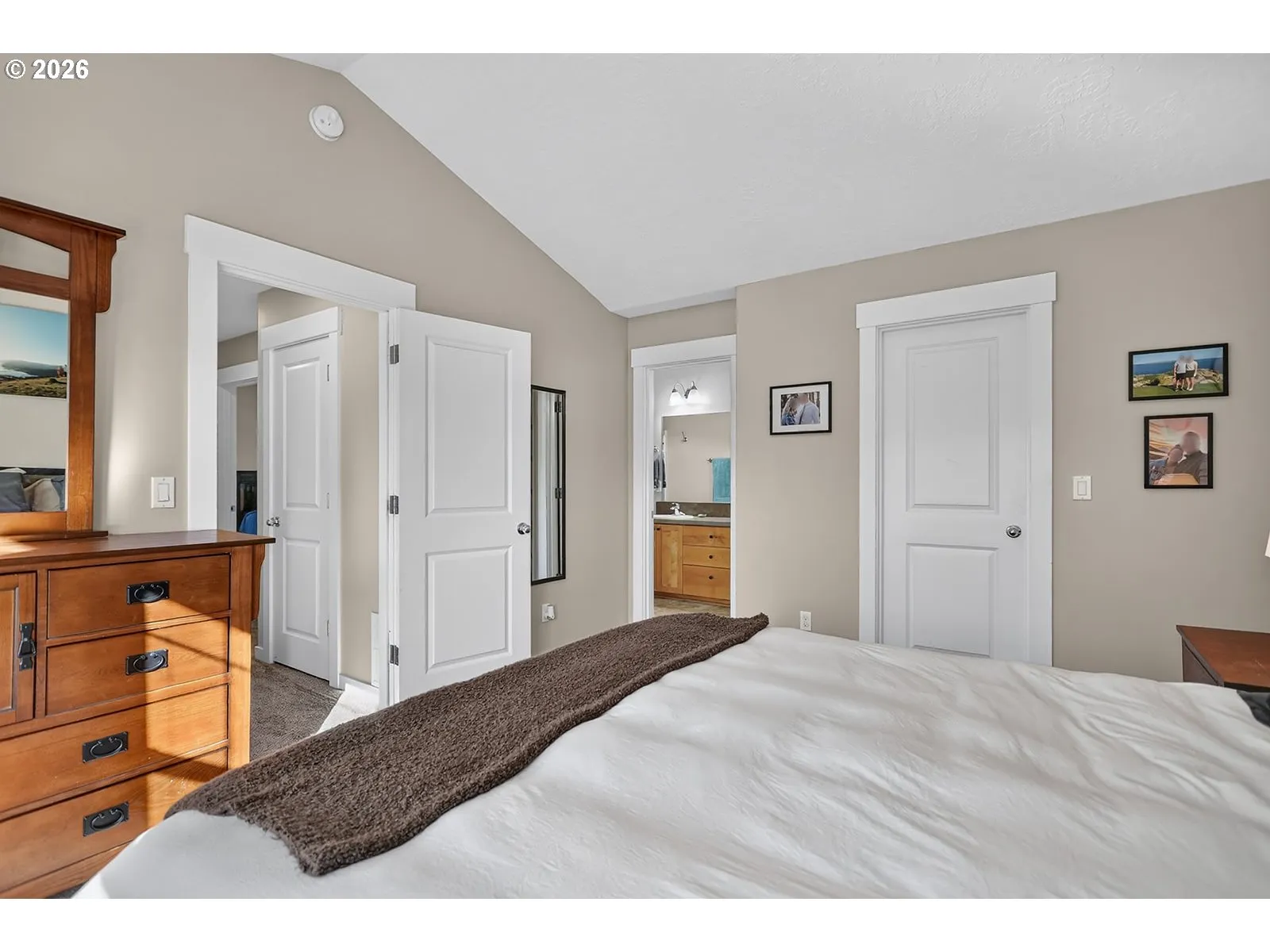 Bedroom, Primary