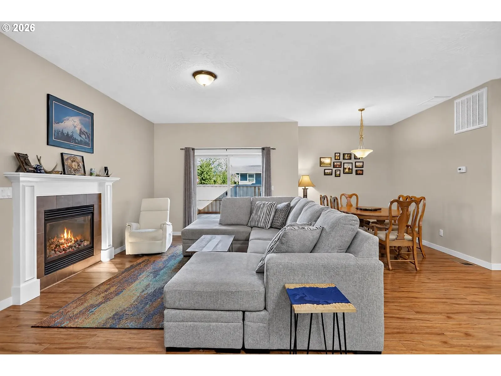 Living Room-Fireplace