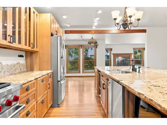 Kitchen/Dining Room-Island