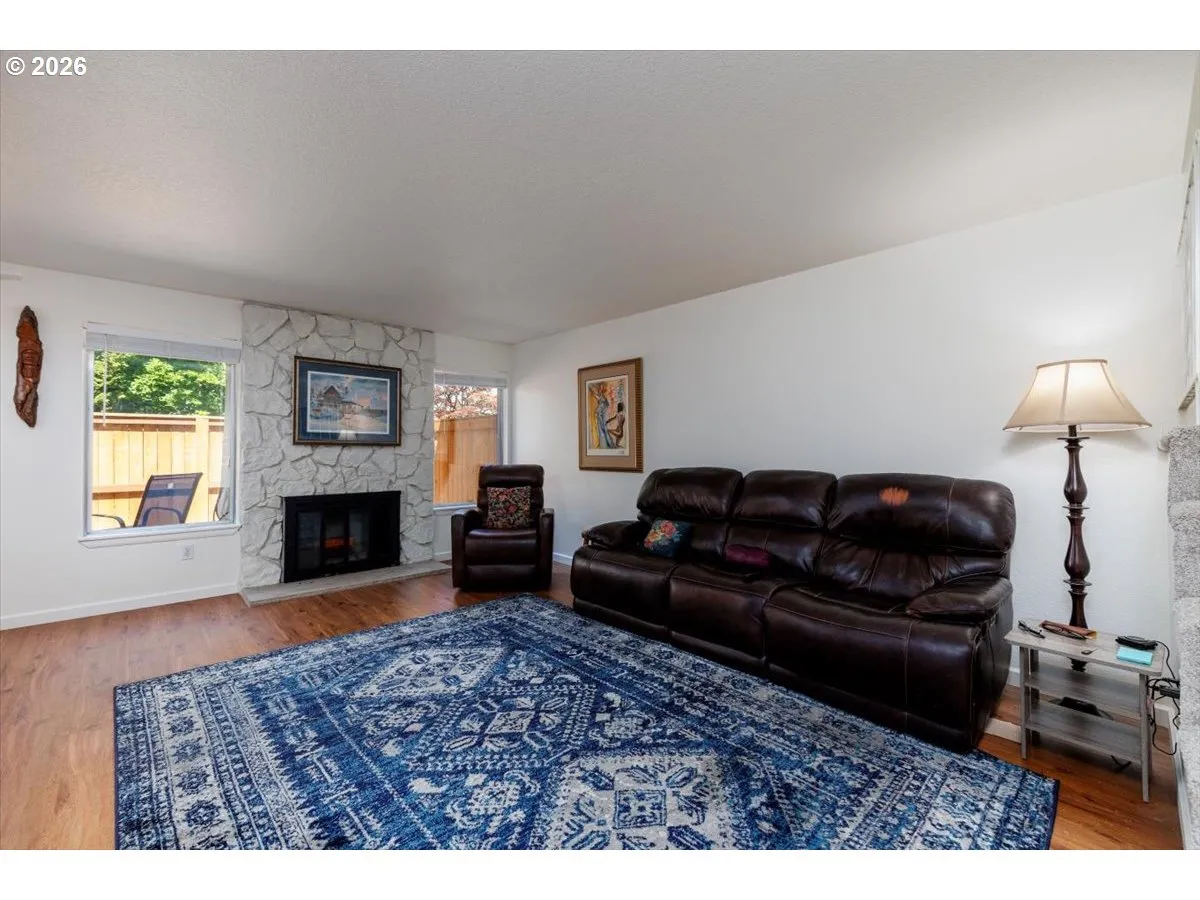 Living Room-Fireplace