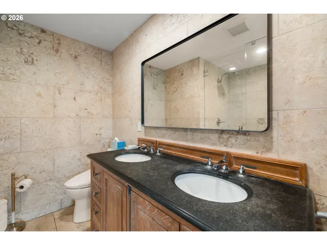 Bathroom, Attached-Main