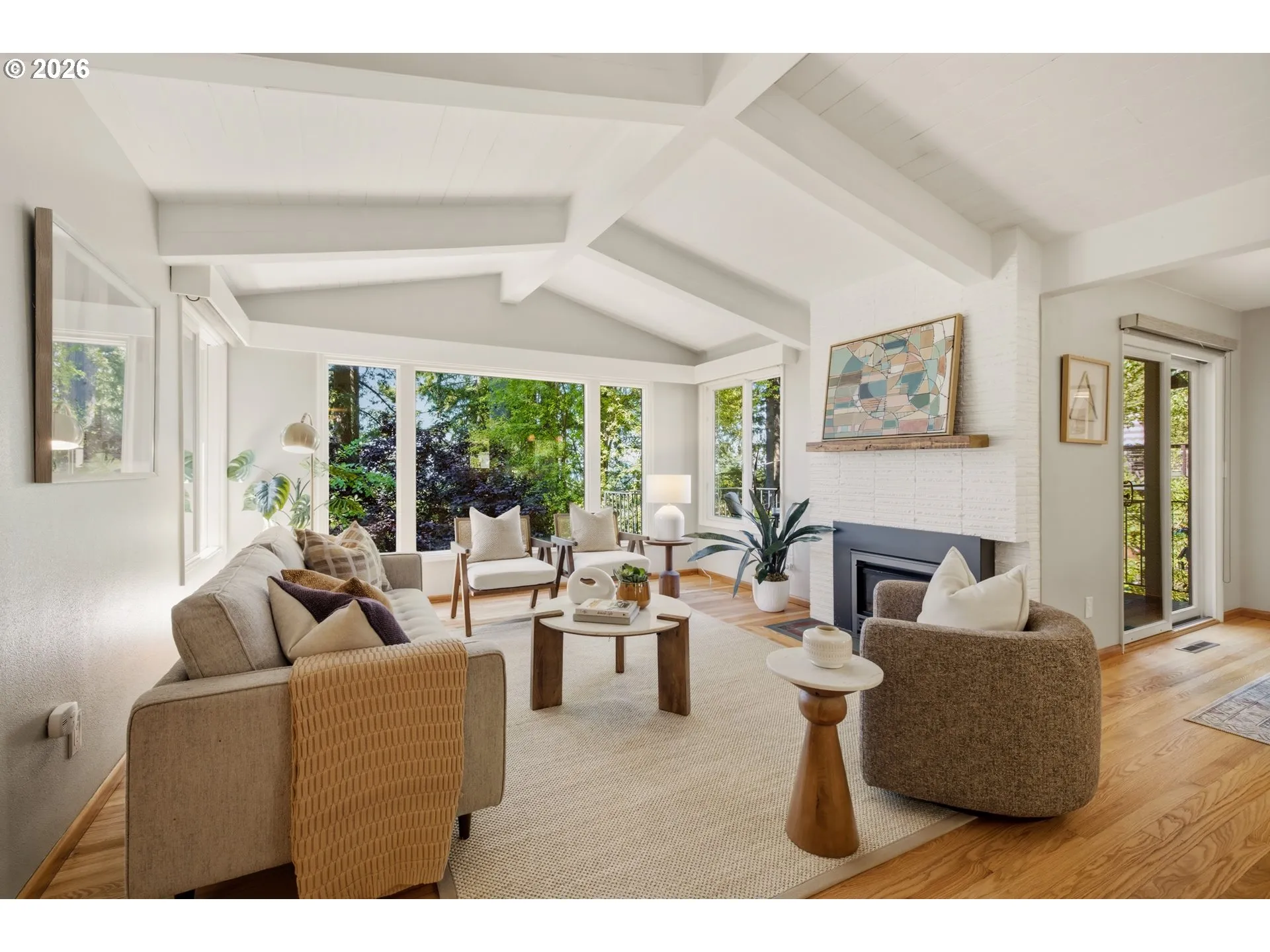 Living Room-Vaulted Ceilings