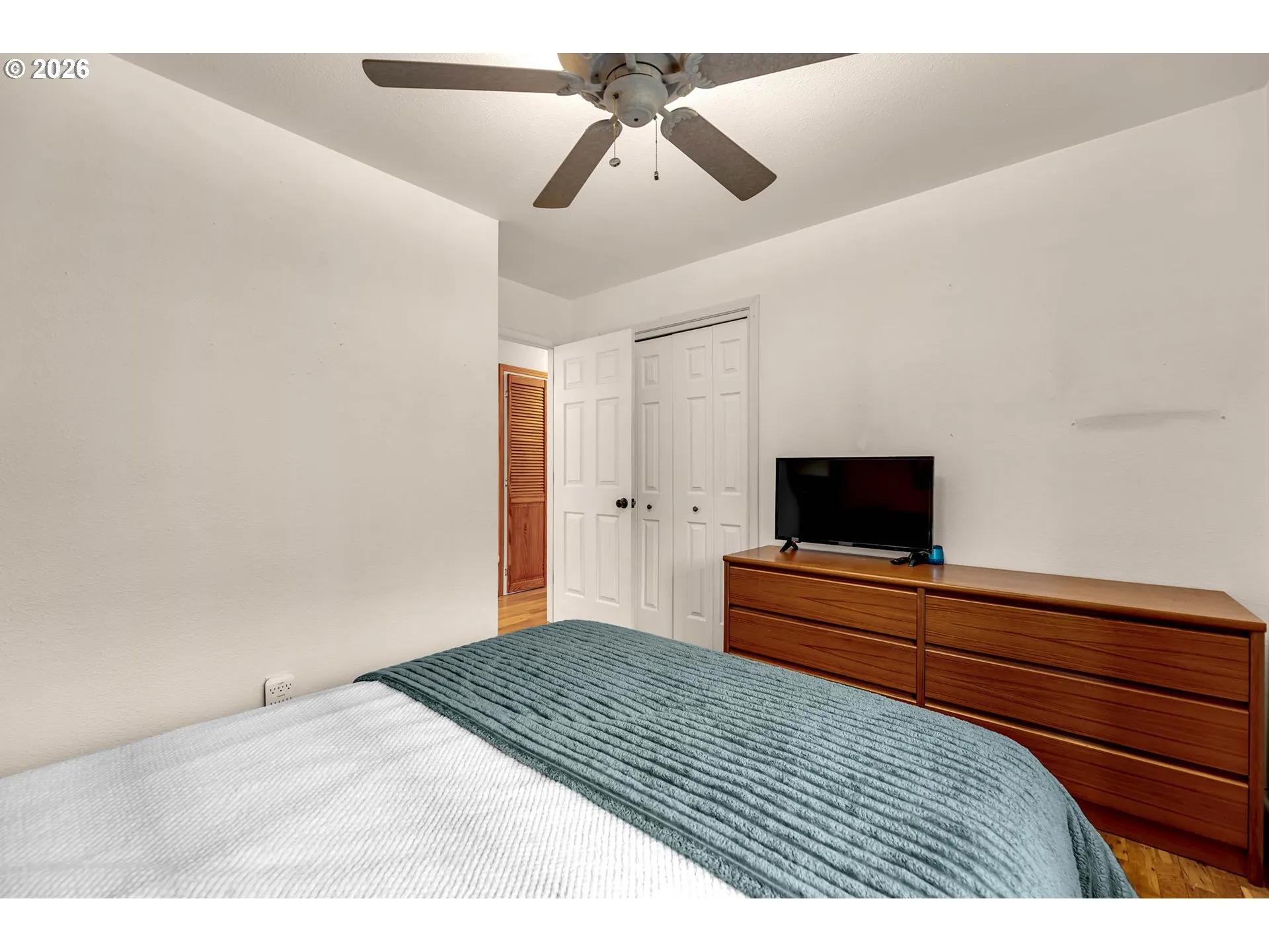 Bedroom-Ceiling Fan