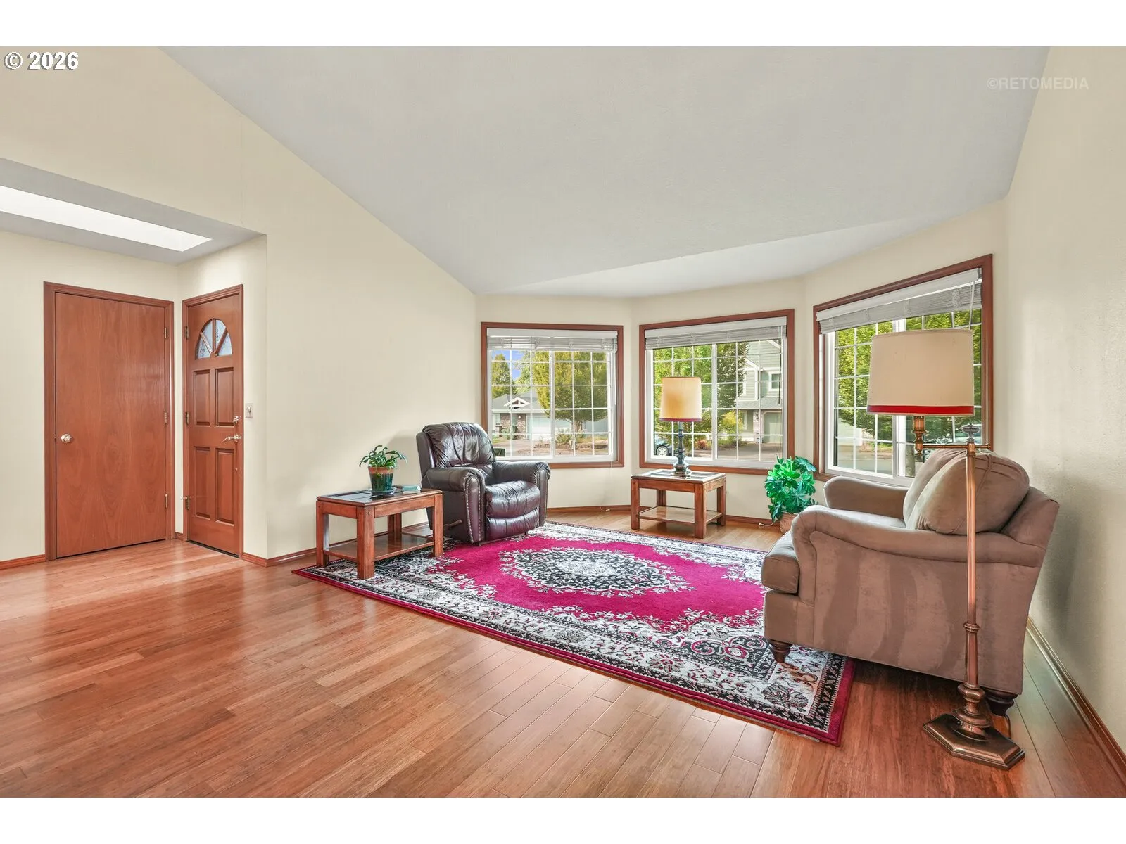 Living Room-Vaulted Ceilings