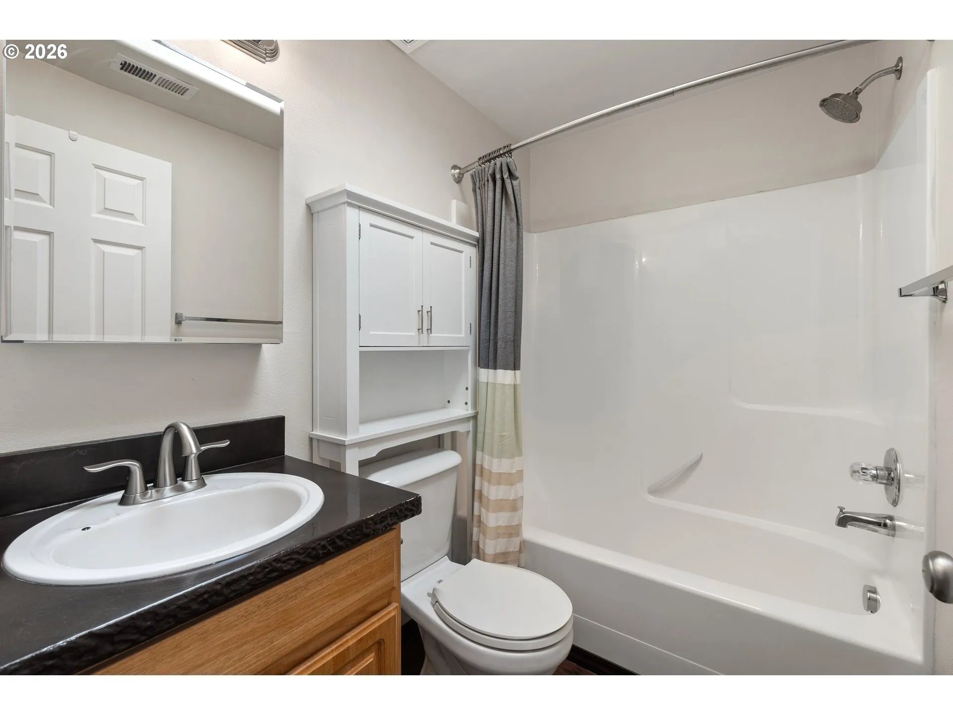 Bathroom-Upper