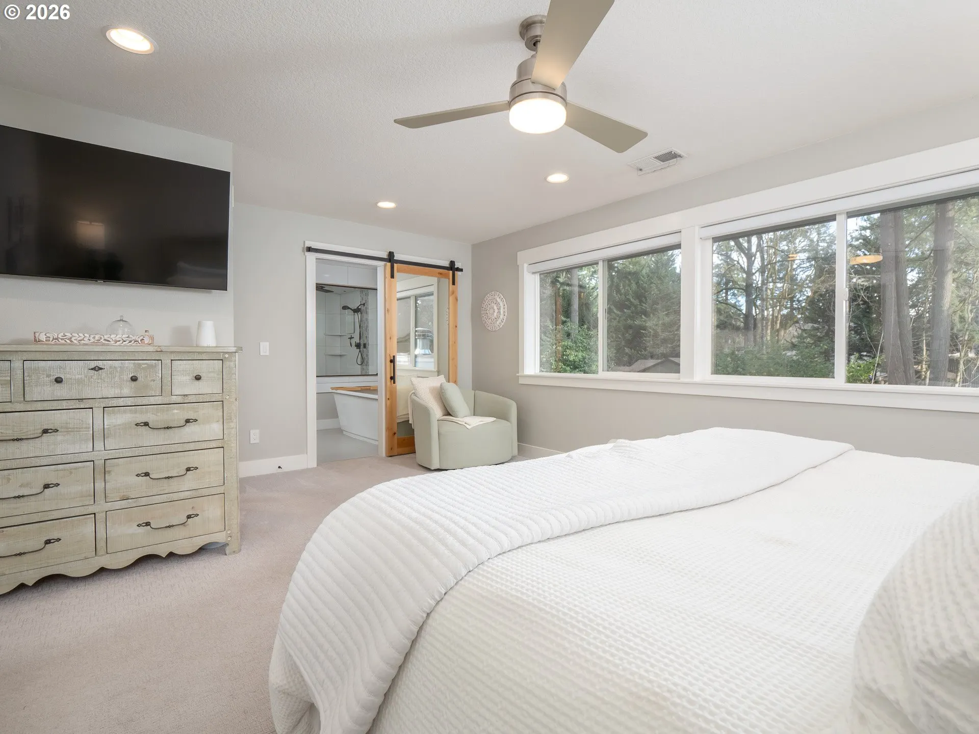 Primary Bedroom-Upper