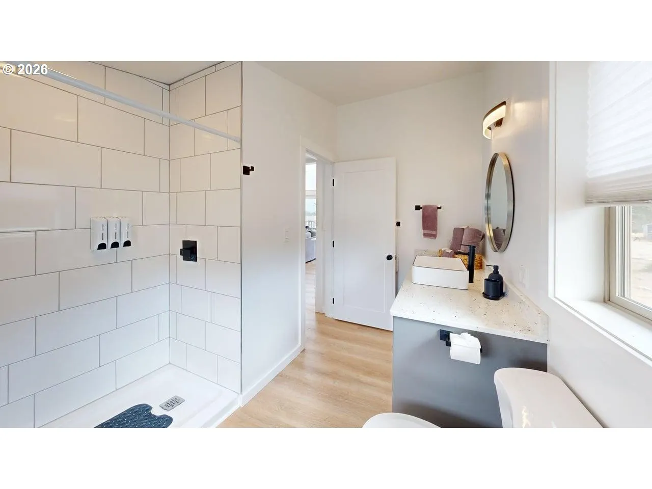 Bathroom-Walk in Shower