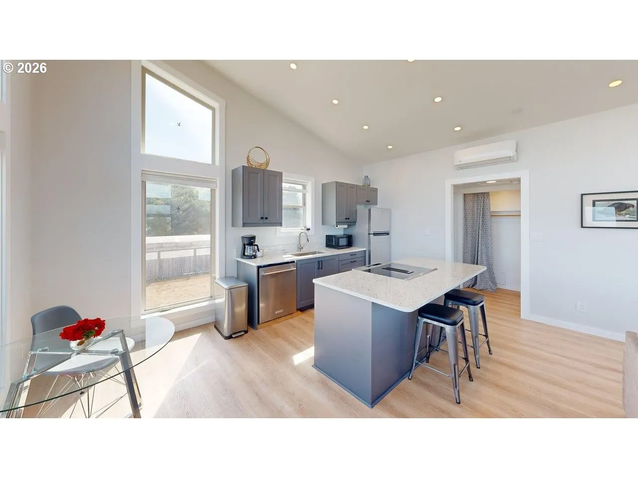 Kitchen-Eating Area