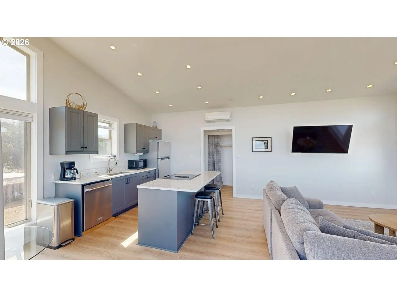 Entrance/Foyer